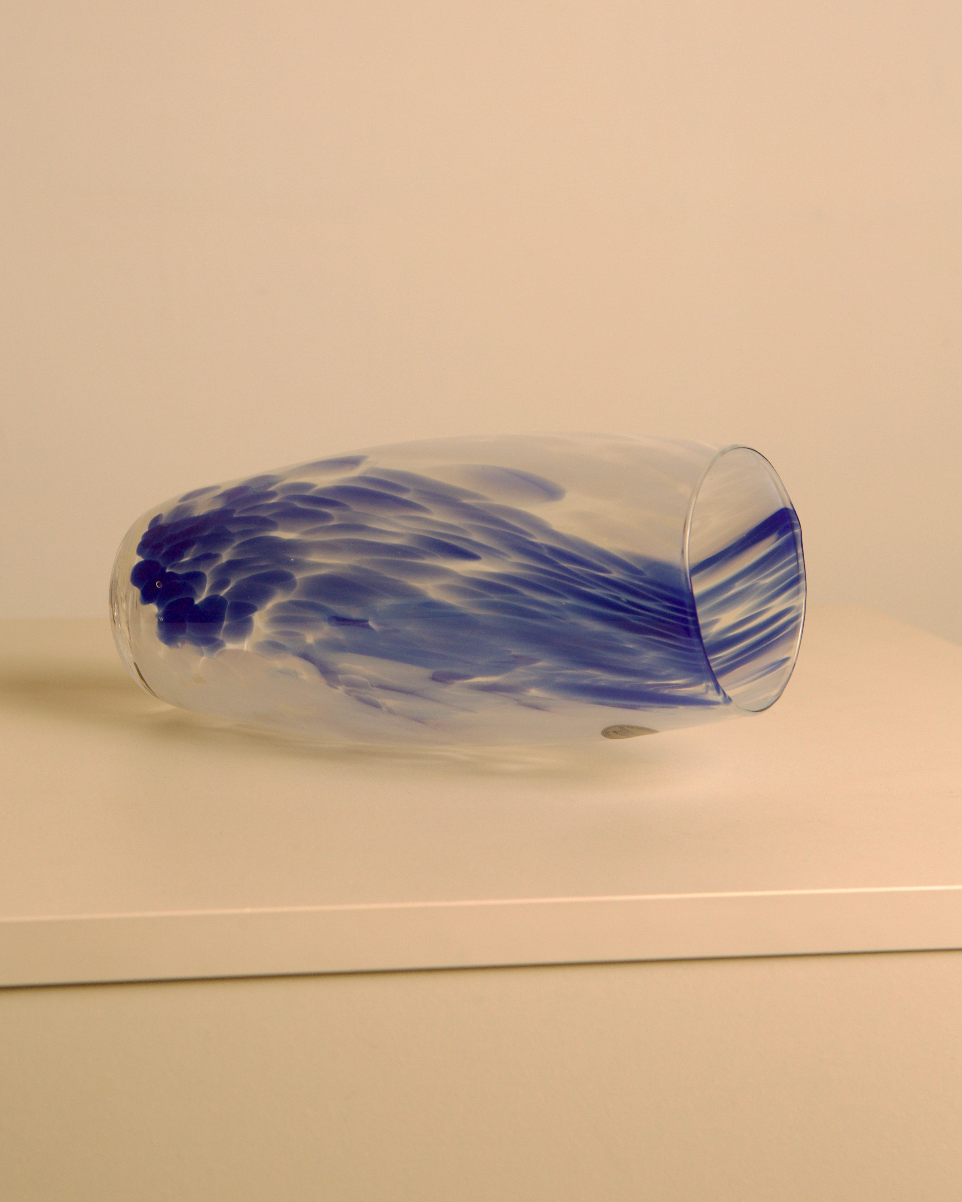 80s Italian Murano glass vase blue and white bubbles — close-up