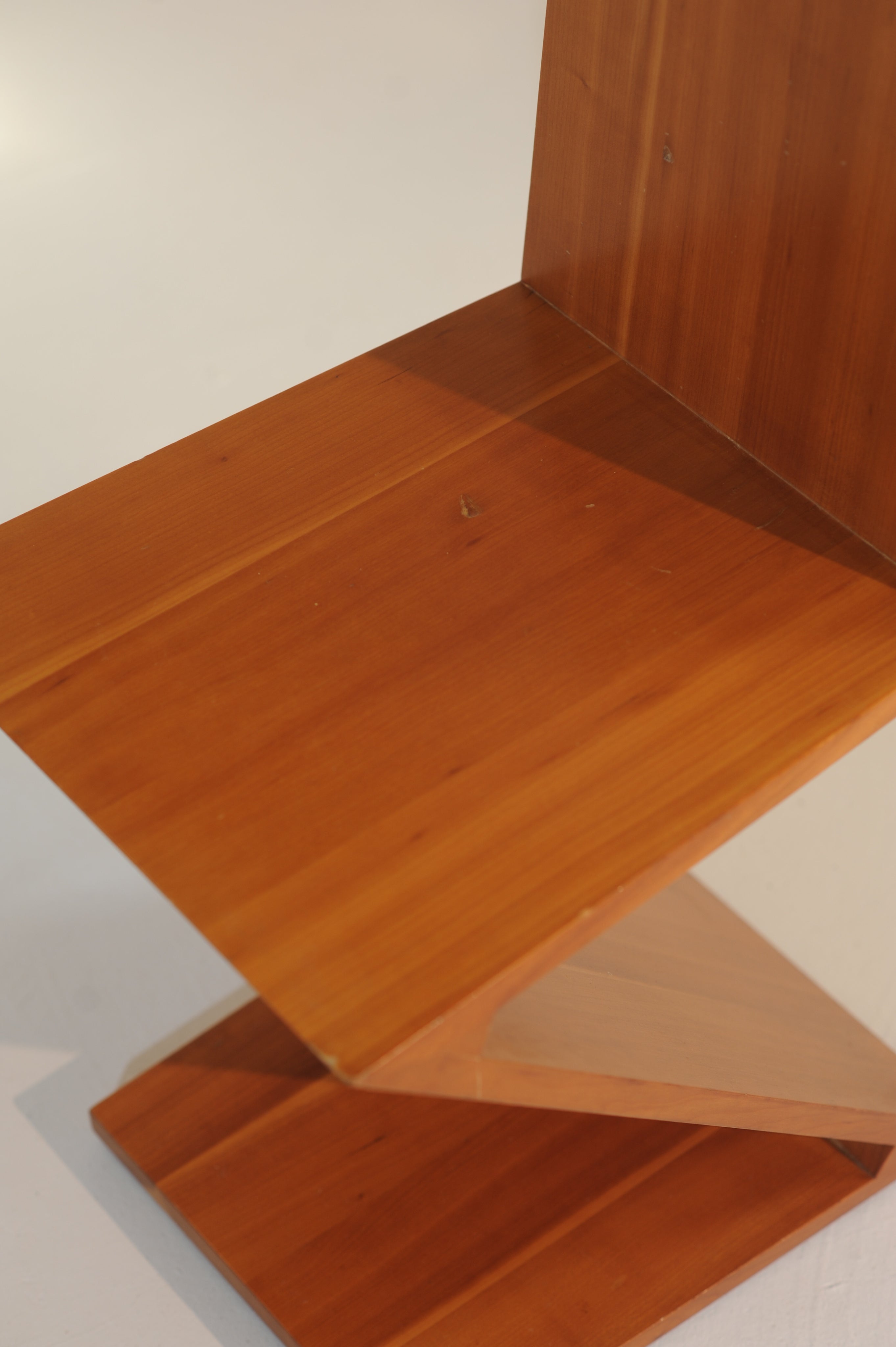 Zig Zag Chair by Gerrit Rietveld for Cassina