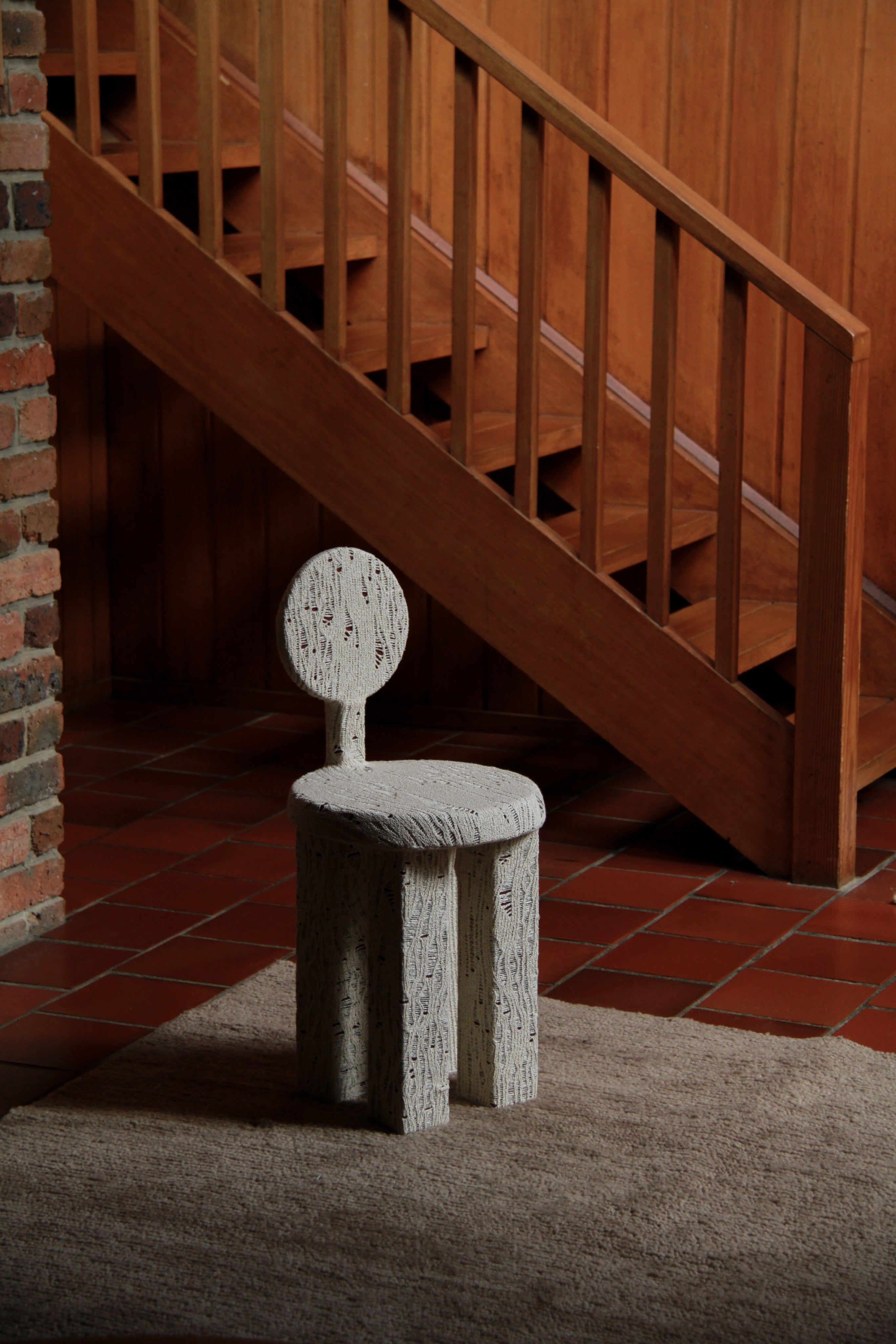 Chaise Tricotée x '2am Close'