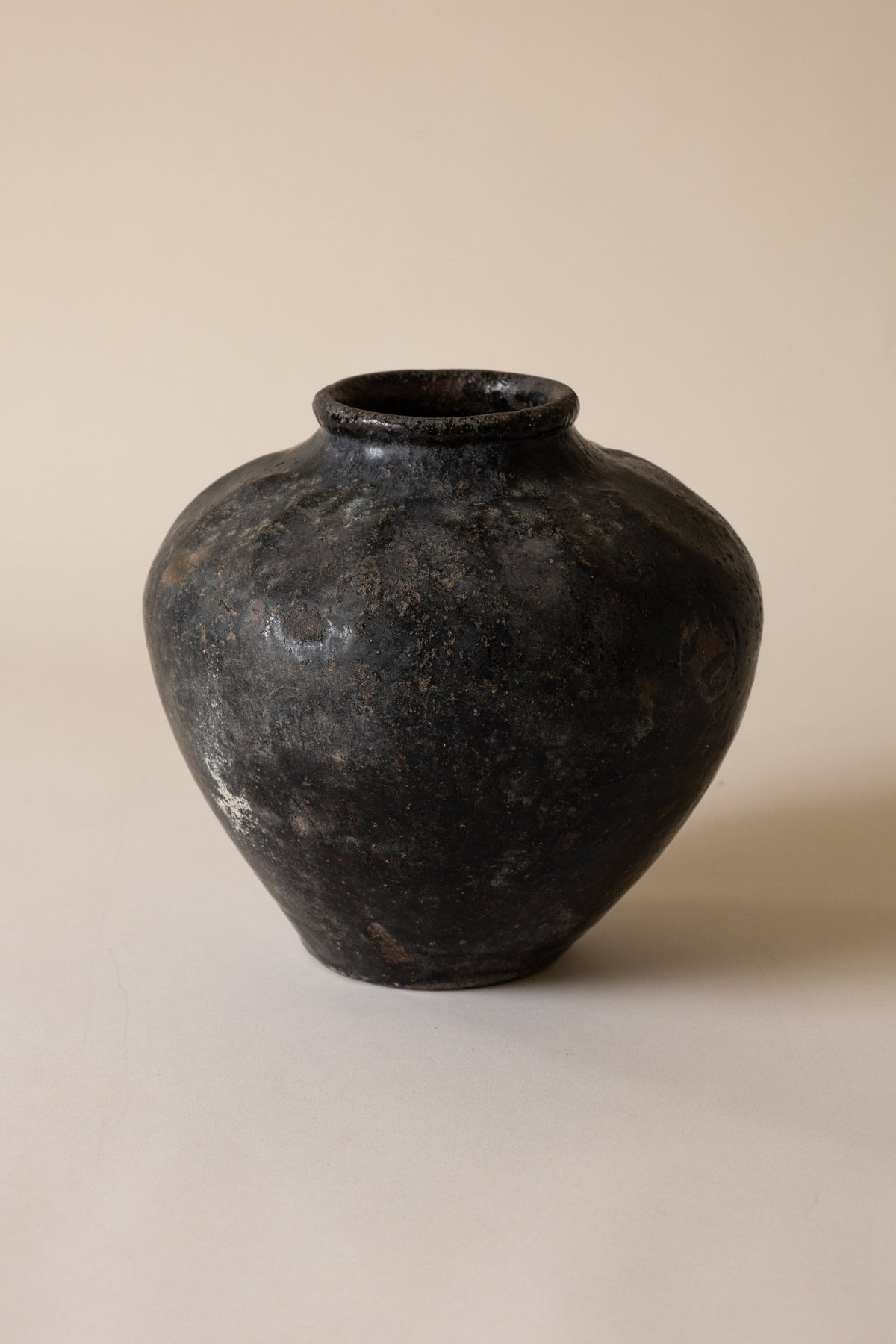 19th-Century Chinese Hand-Built Clay Vessel — detail view