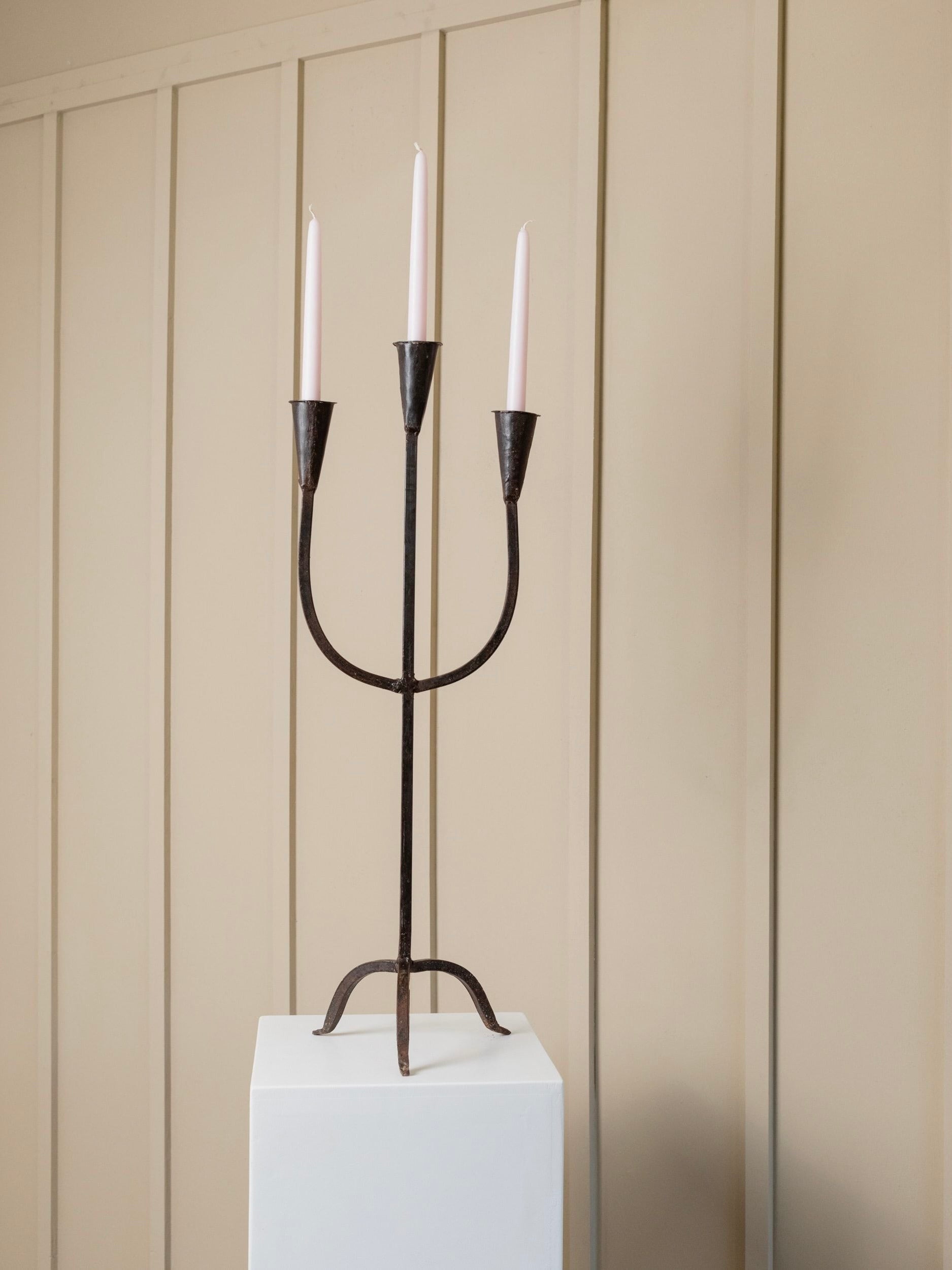 XXL Brutalist metal Candle Holder Italy 1960s — close-up of iron structure with three candle holders