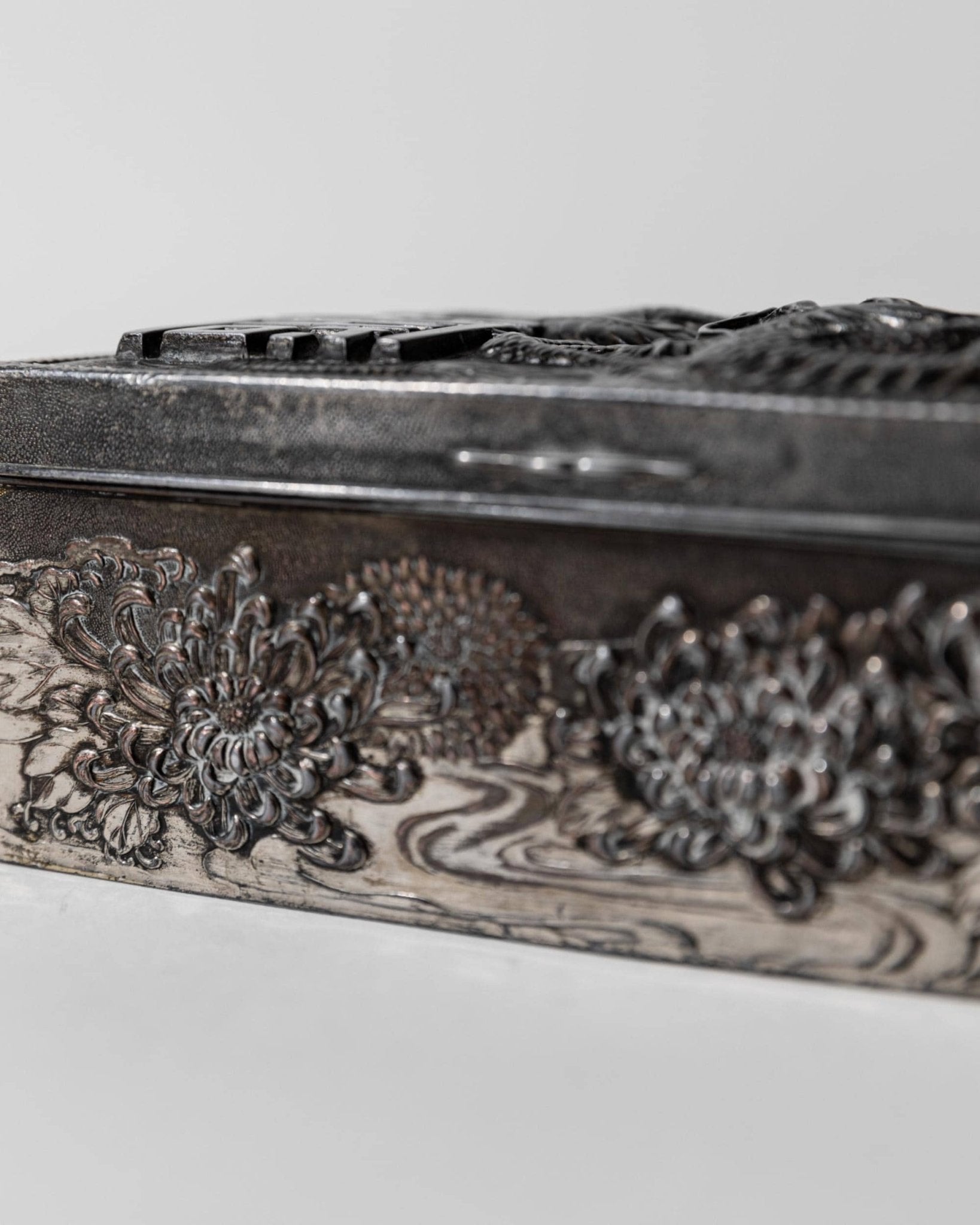 Vintage Early 19th Century Japanese Silver Plated Box Dragon Motif, Wood Inlay, Rare Jewelry or Cigarette Case, Antique Elegant Gift Idea — view 9