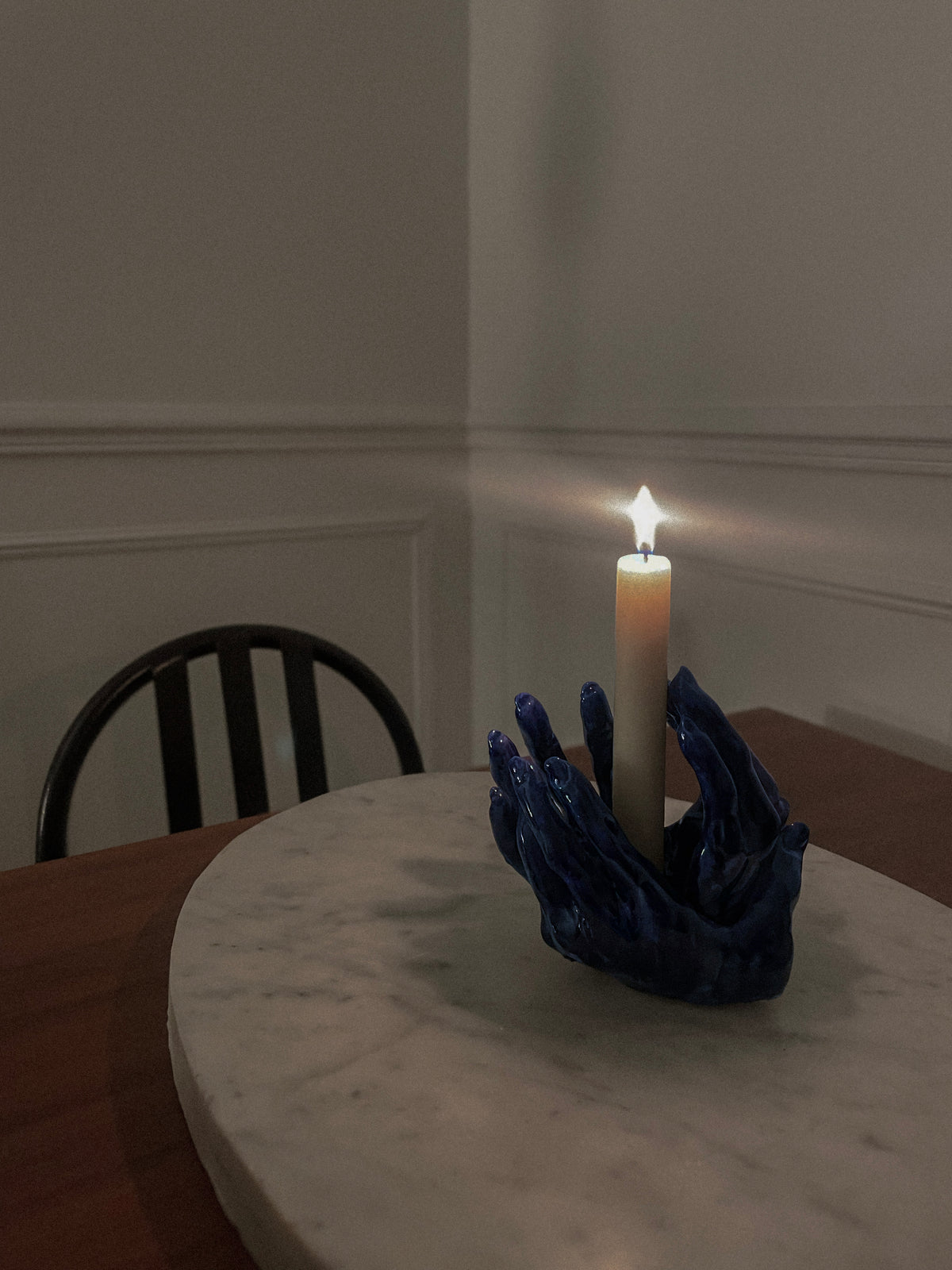 Blue candle holder in ceramic n°70 — close-up
