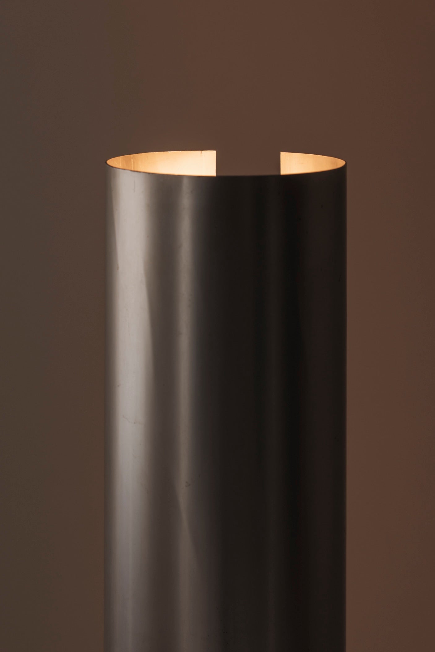 Sculptural metal tube floor lamp, Italy 1960s — side angle