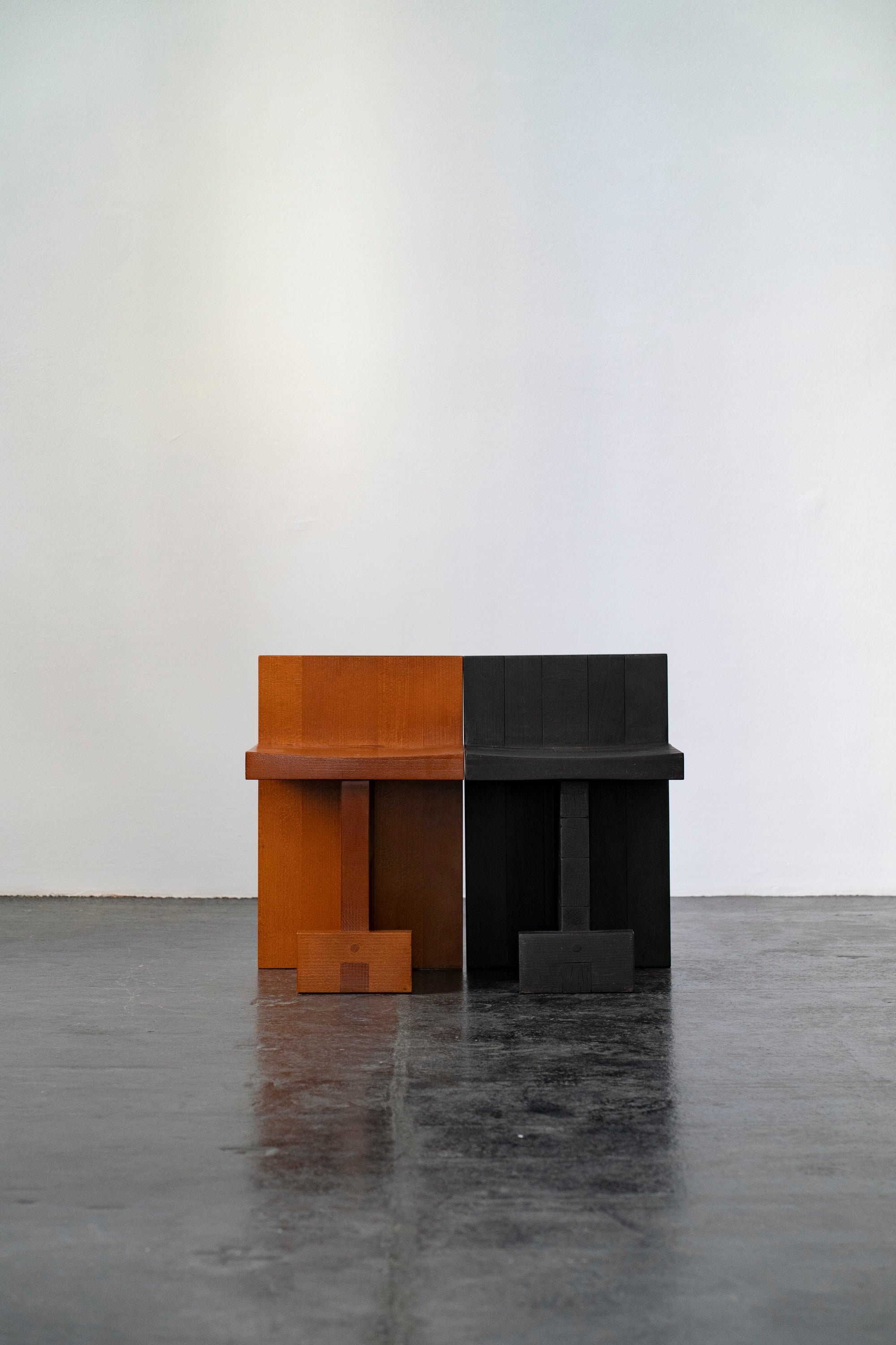 Tabouret en bois de hêtre flambé et teinté | DN_S2510