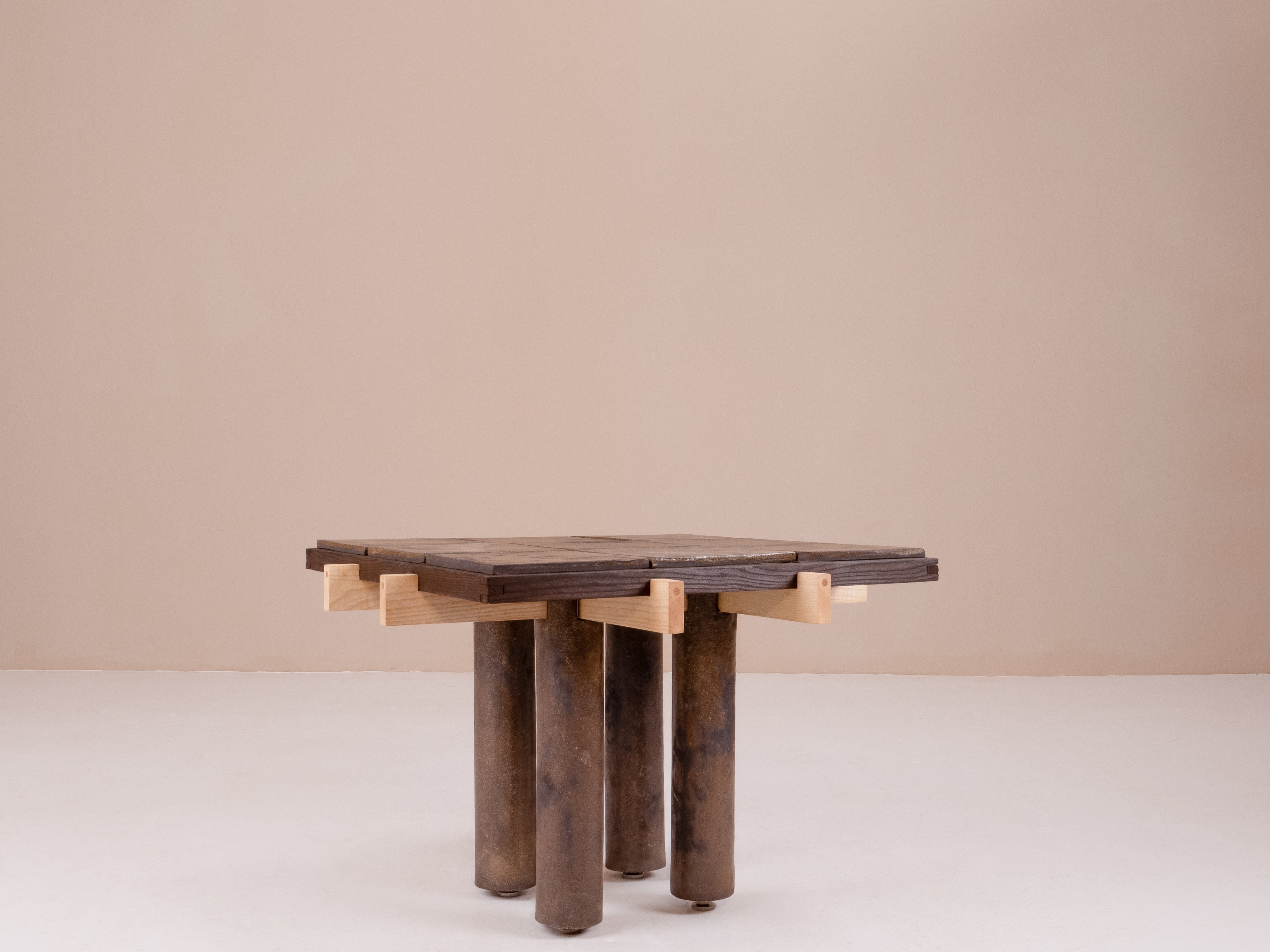 La Taulo - Wood & Clay Side Table, Coffee table — detail view