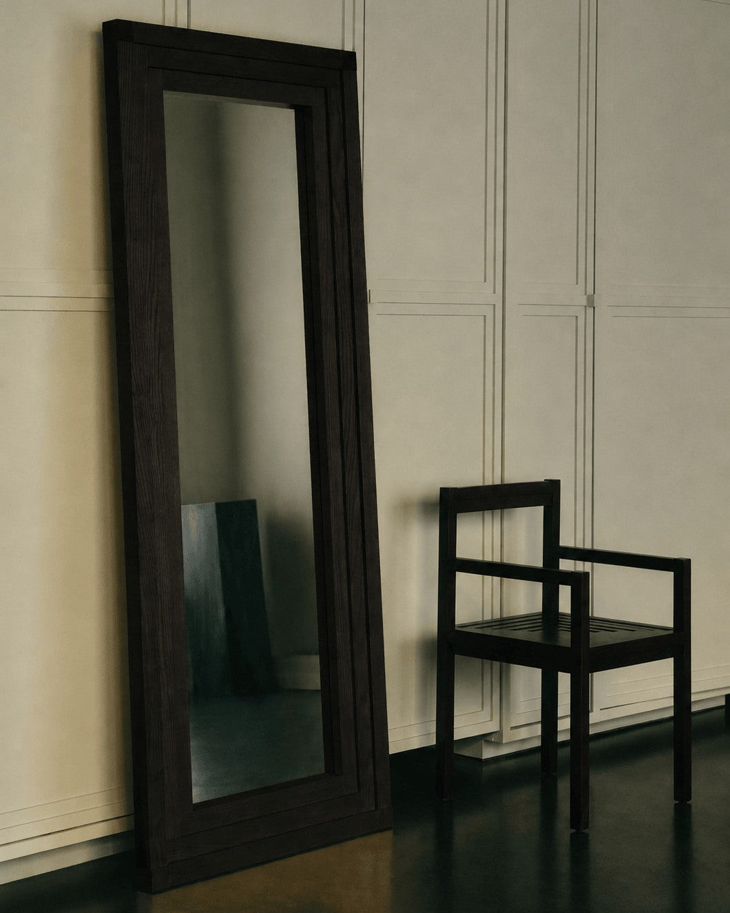 FRANKIE FRAME MIRROR 02 — detail view