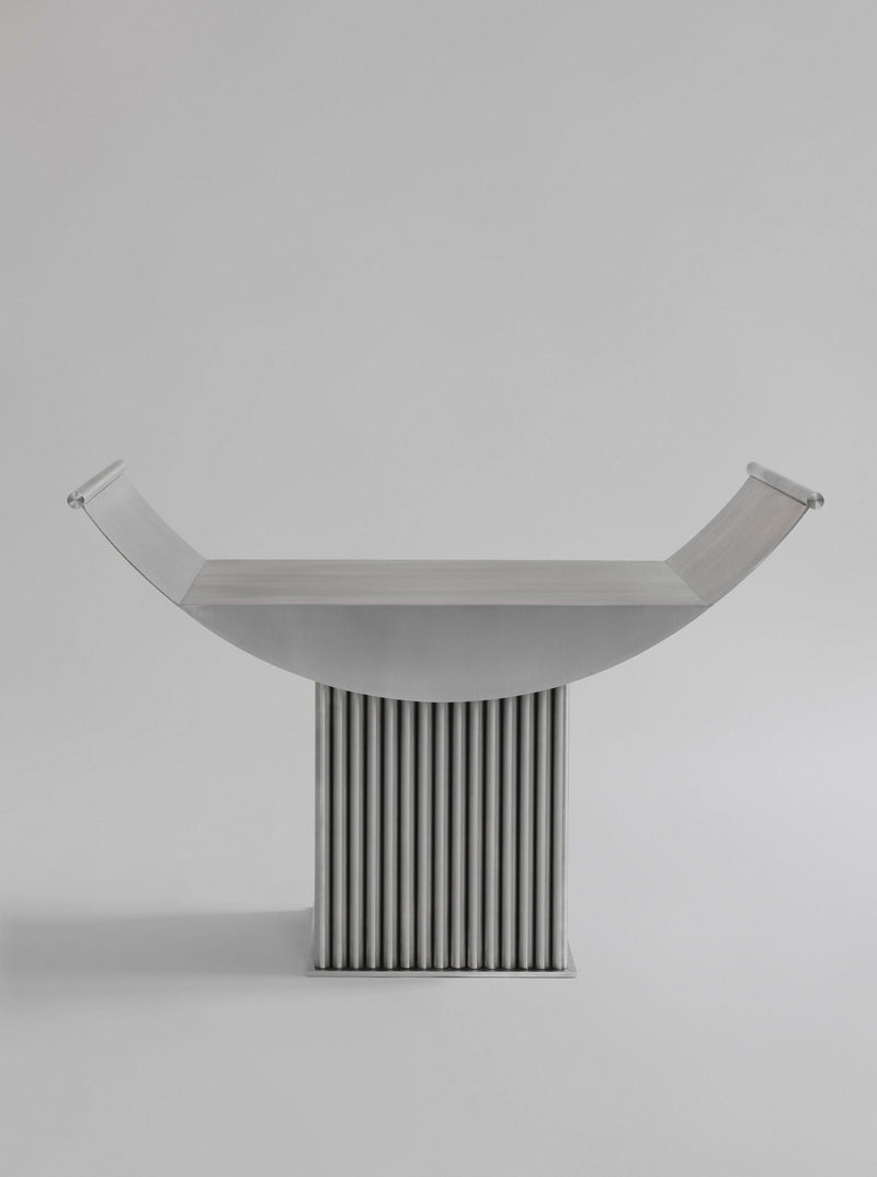 Sella Curulis Stool by sashaxsasha | The Oblist