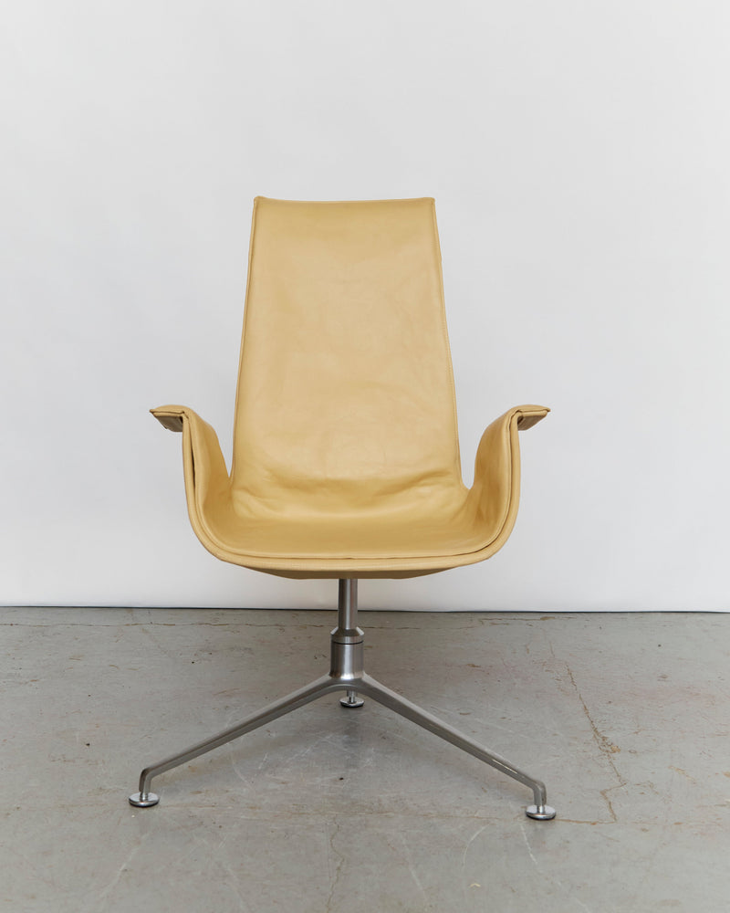 Vintage yellow leather Tulip swivel armchair by Fabricius Kastholm