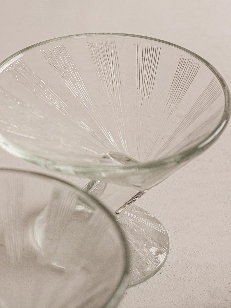 Vintage Bowls in Glass La Rochere set of 6 — close-up