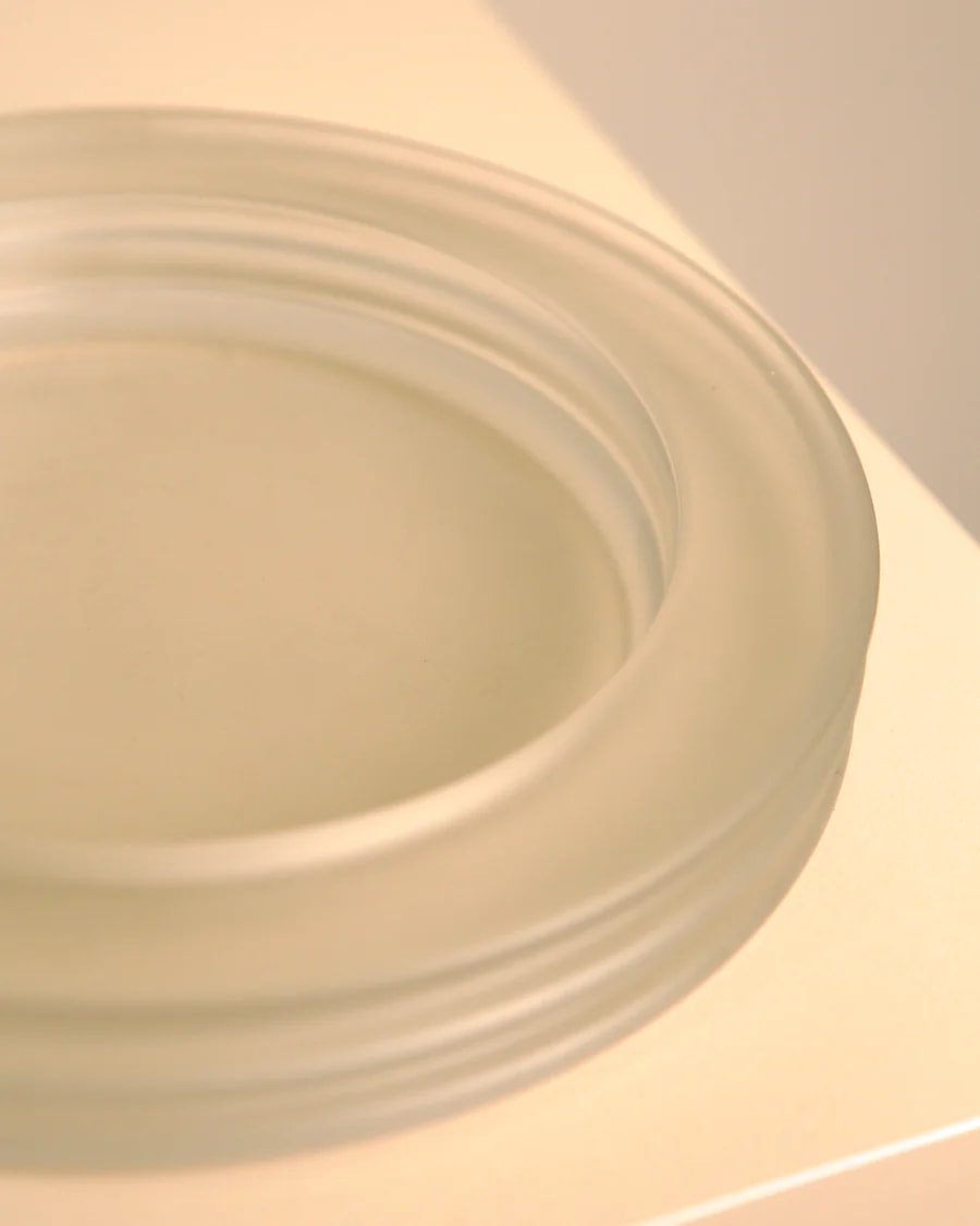 Close-up detail of curved glass rings on Onda vide-poche bowl