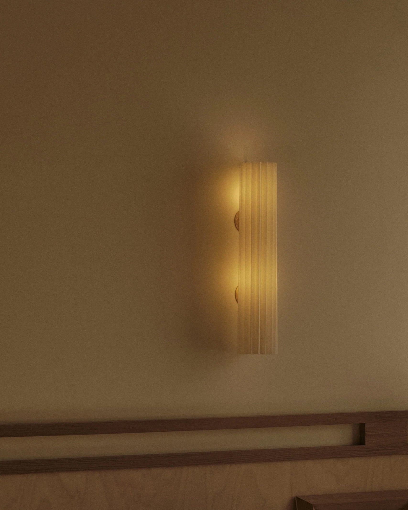 'Uma Arandela 2' Wall Light