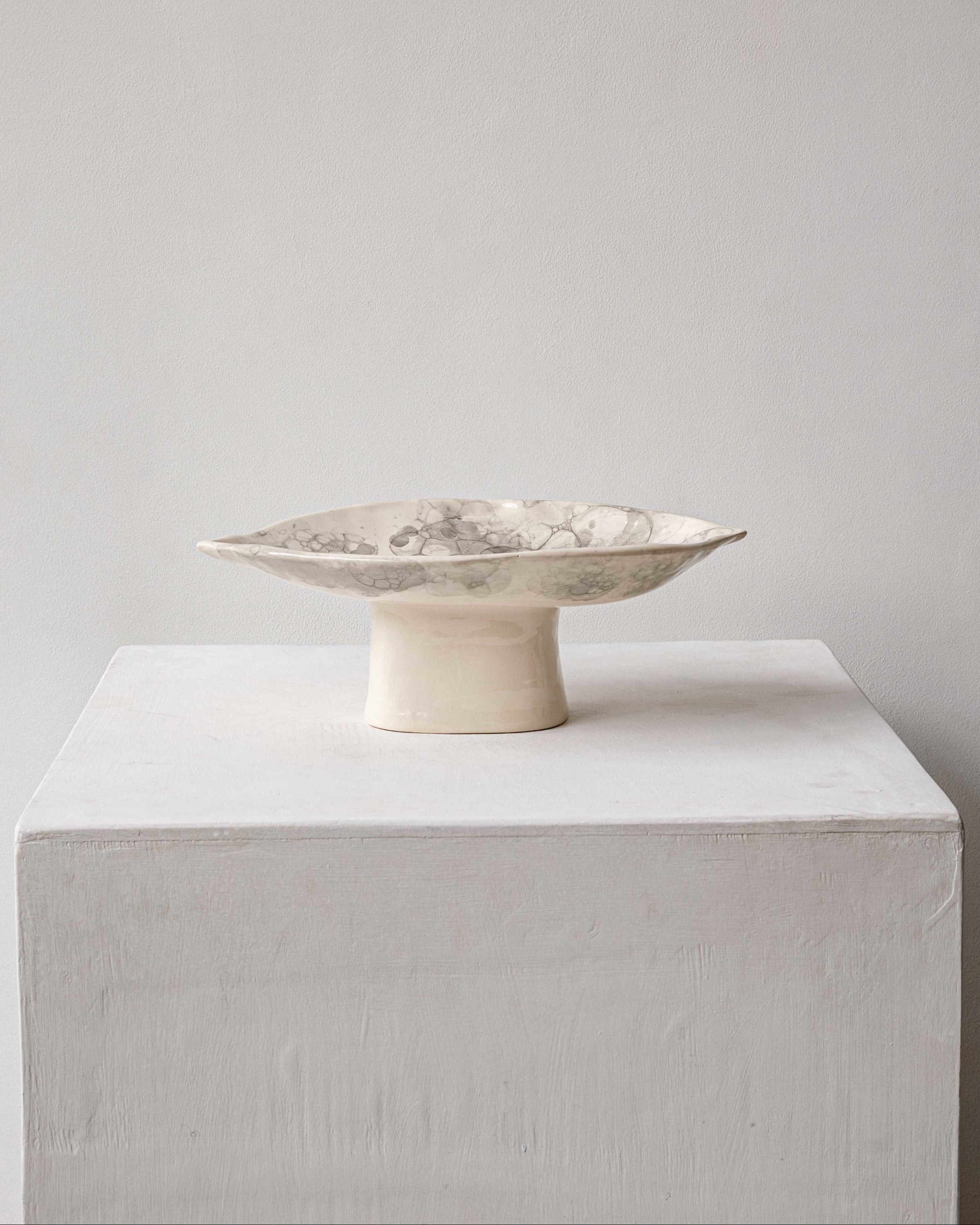 Dyka Ceramic Centerpiece Bowl