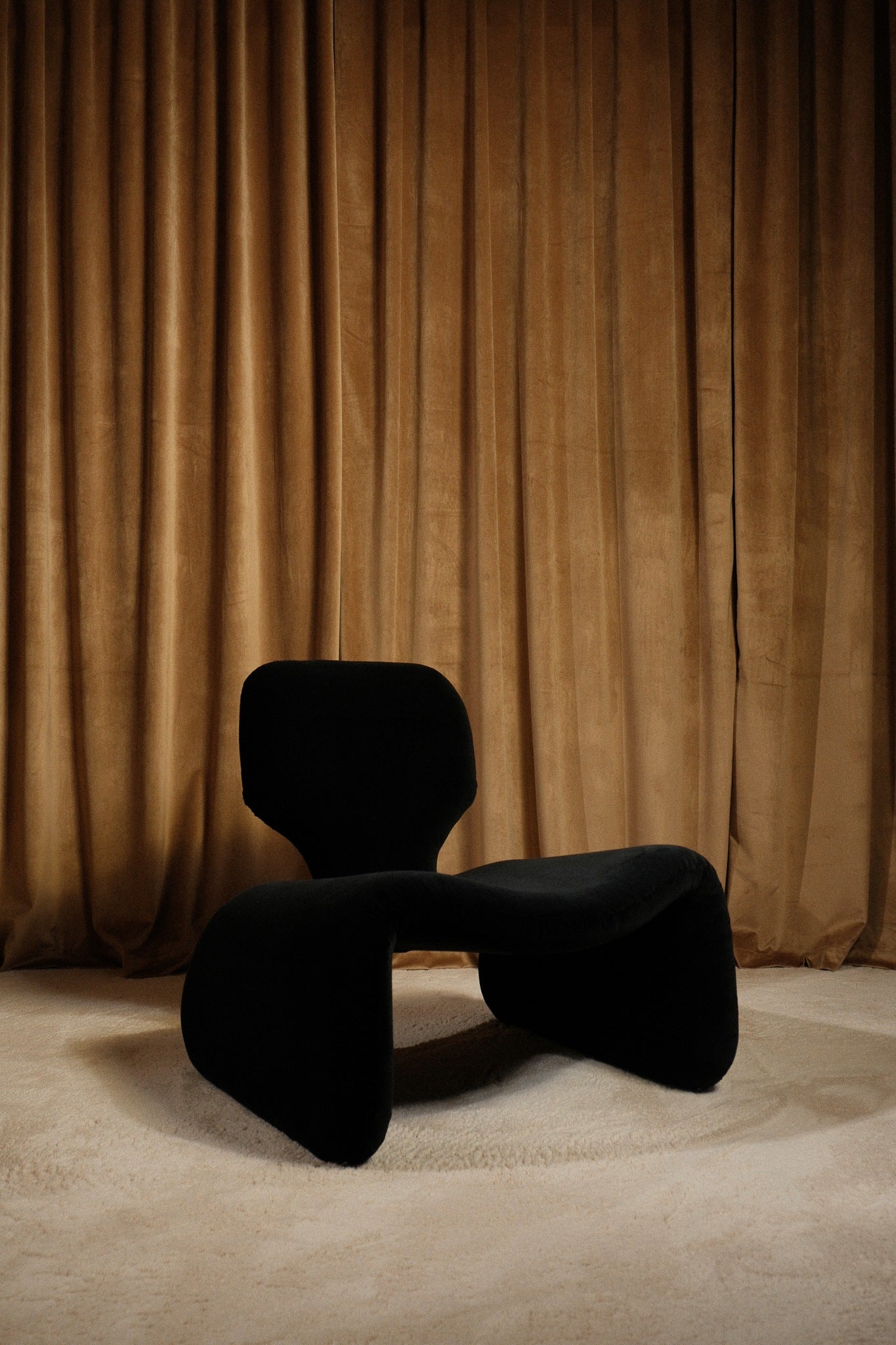 Olivier Mourgue Djinn Lounge Chair — alternate view