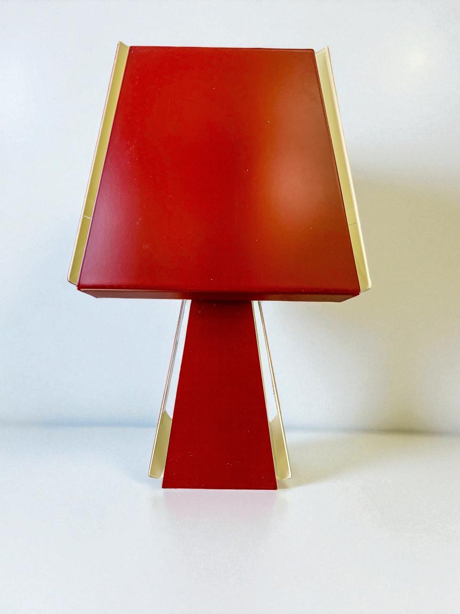 "FAS" Table Lamp by Uno Design, Spain, 2012 — close-up