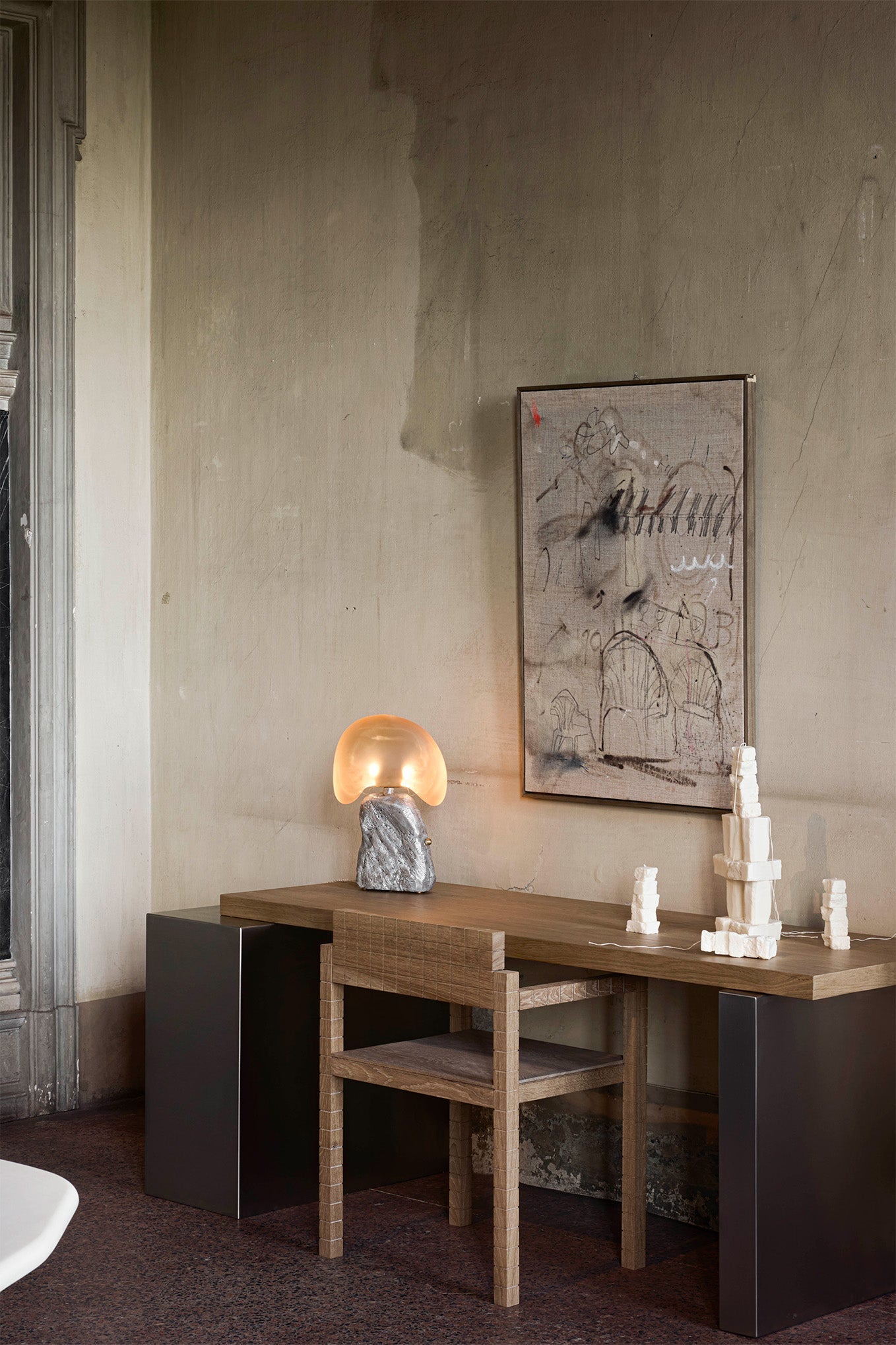 Canoa Studio Table — side angle