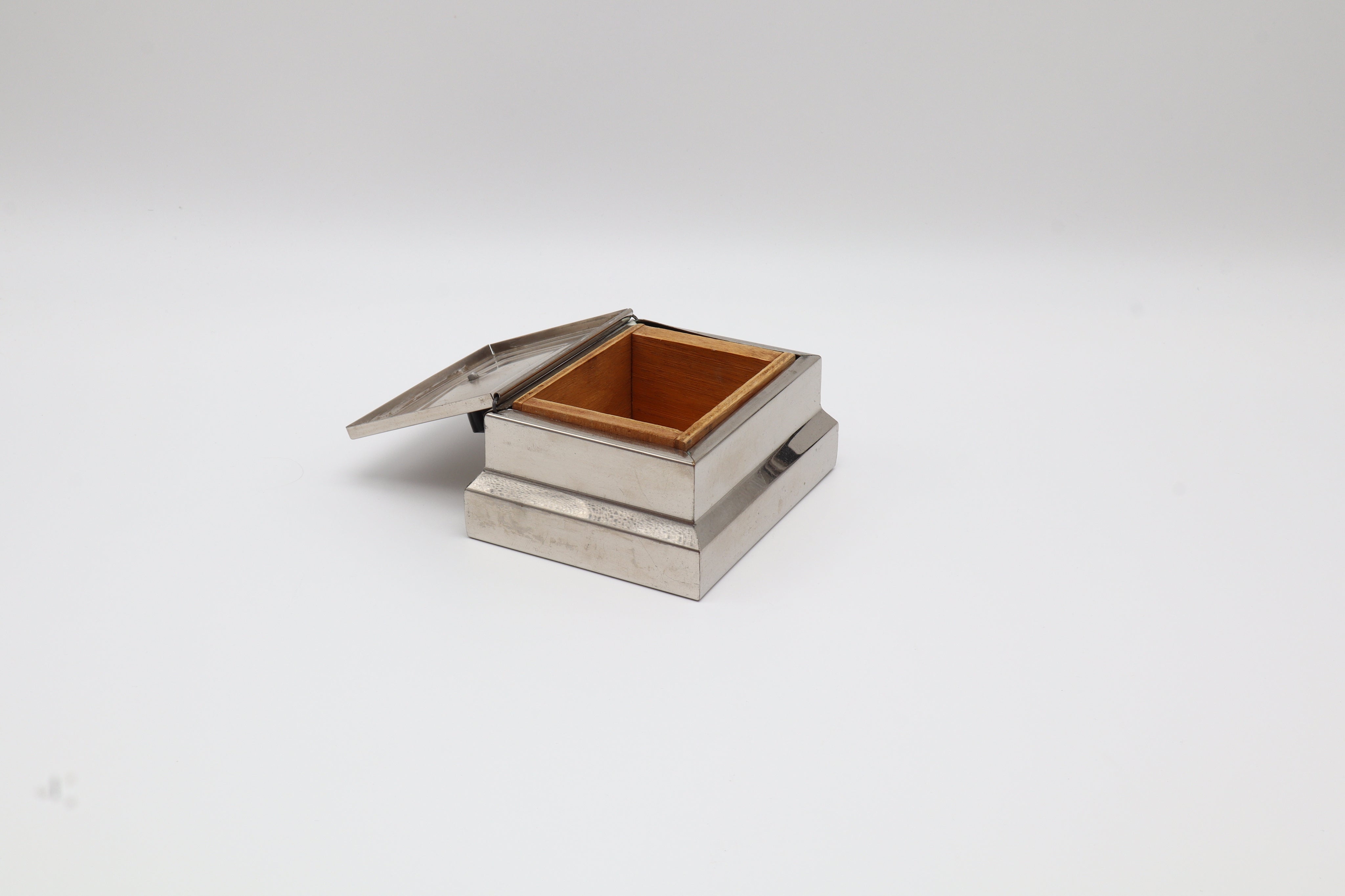 Art Deco Chrome-Plated Box with Bakelite Knob – Netherlands, c. 1930 — side angle
