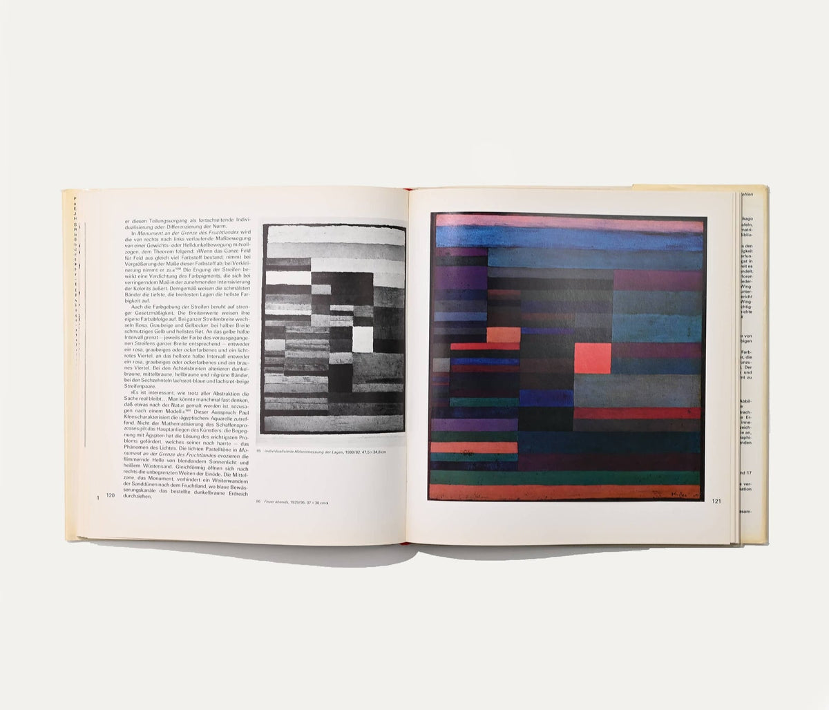 Paul Klee und das Bauhaus, 1972 Art Book Hardcover — lifestyle setting