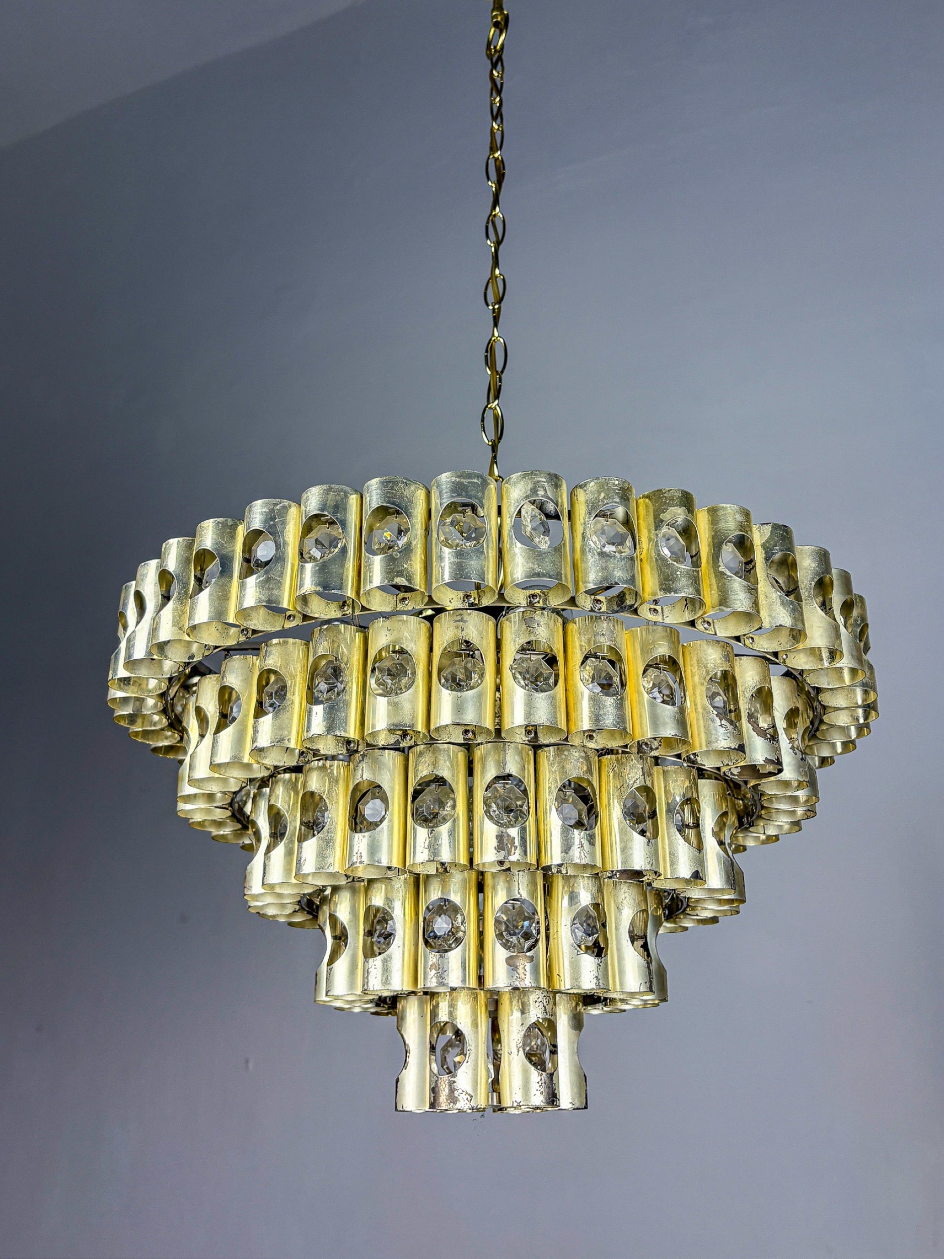 Gaetano Sciolari 5-Tier chandelier, brass & crystal, Italy, 1970s — detail view