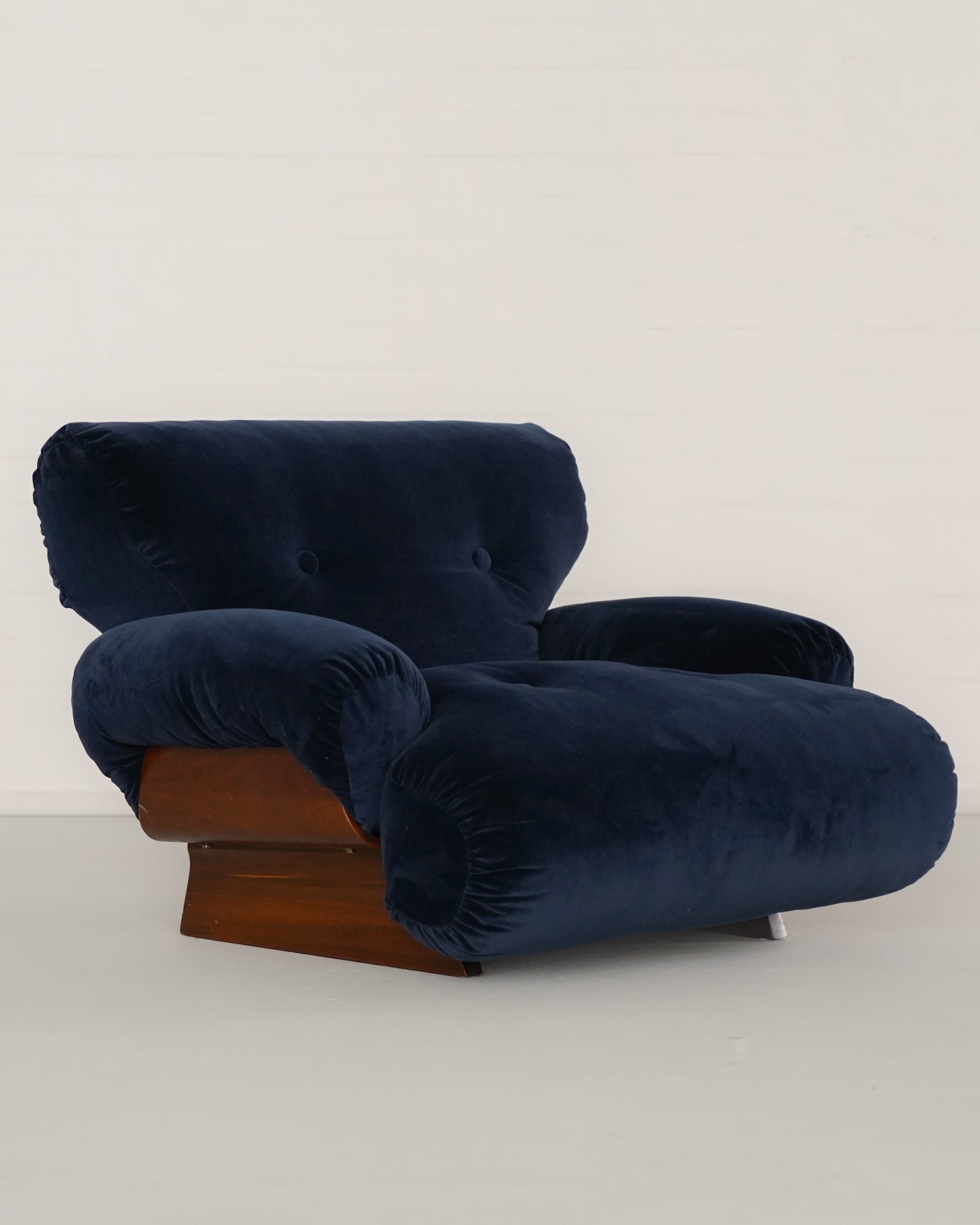 Pair of 1970s Mid Century Italian Velvet Armchairs