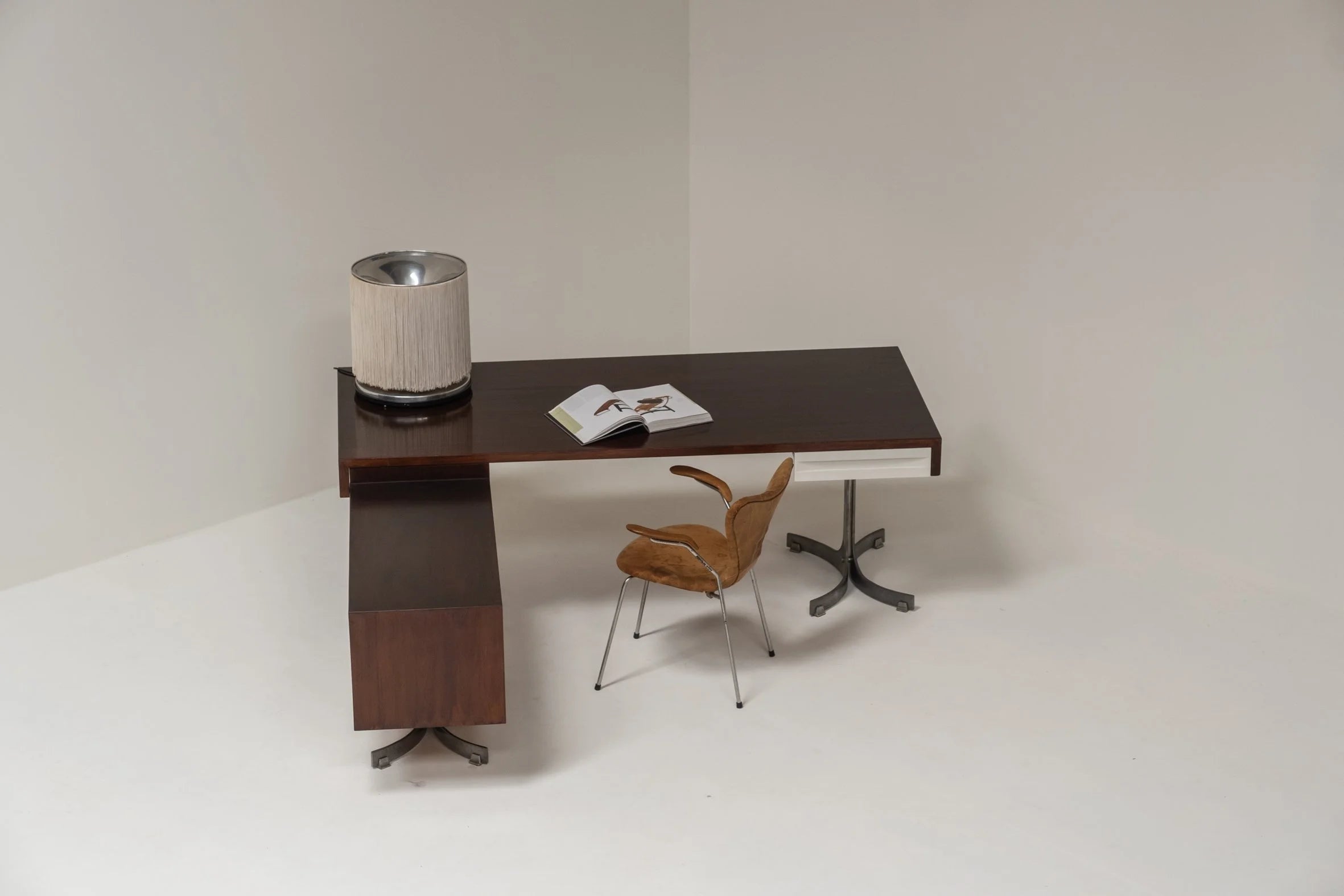 Executive desk by Trau Arredamenti Metallici S.P.A, 1960s — side angle