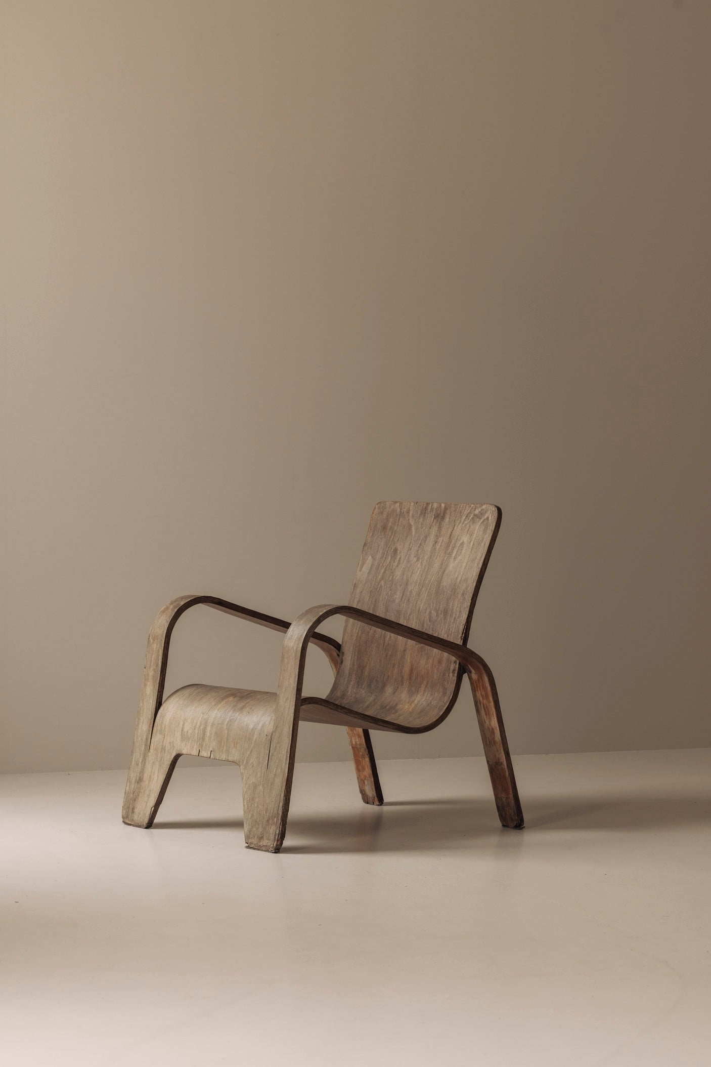 Early modernist LaWo1 armchair by Han Pieck for Lawo Ommen, the Netherlands 1946 — detail view