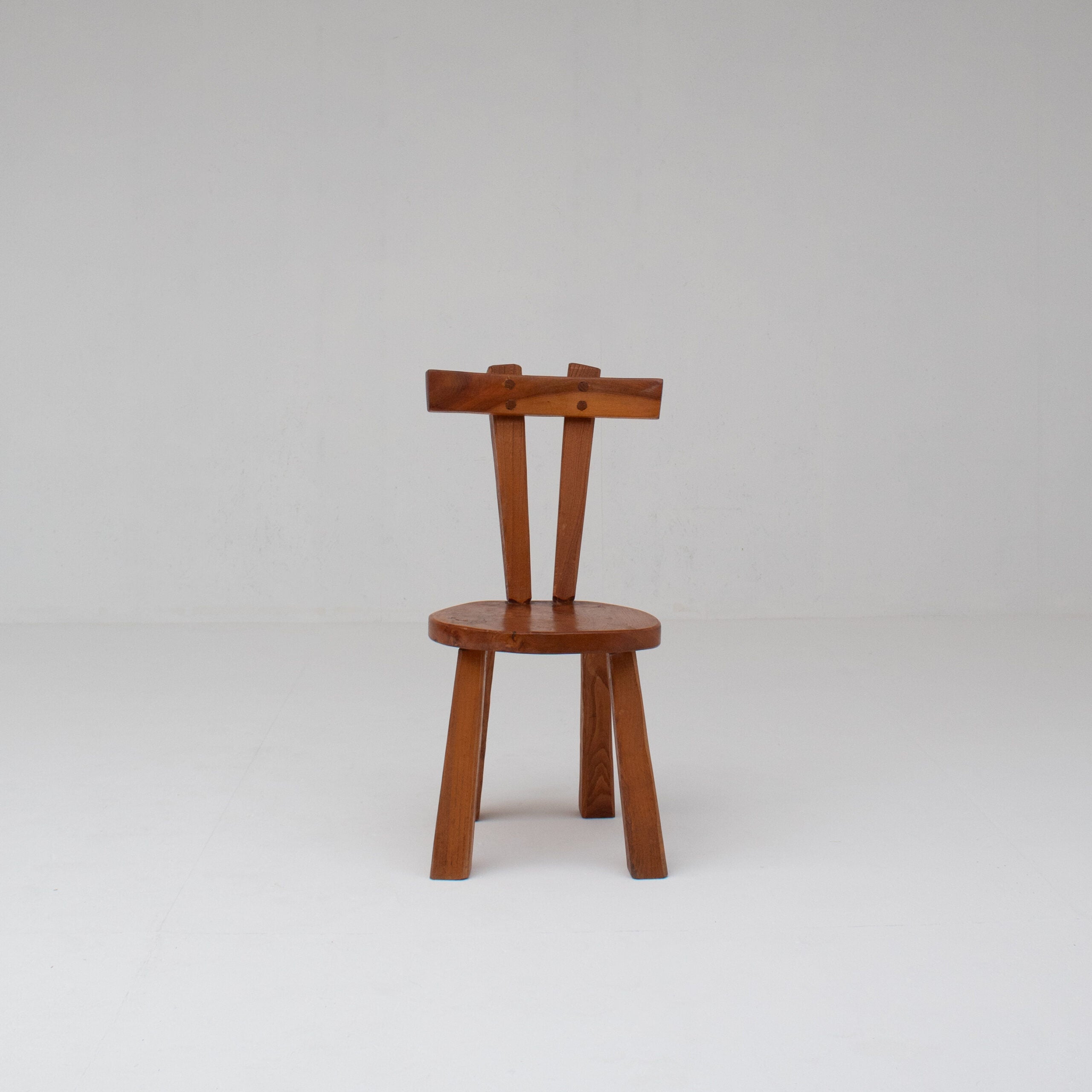 Small Brutalist Solid Elm Chair, France — detail view