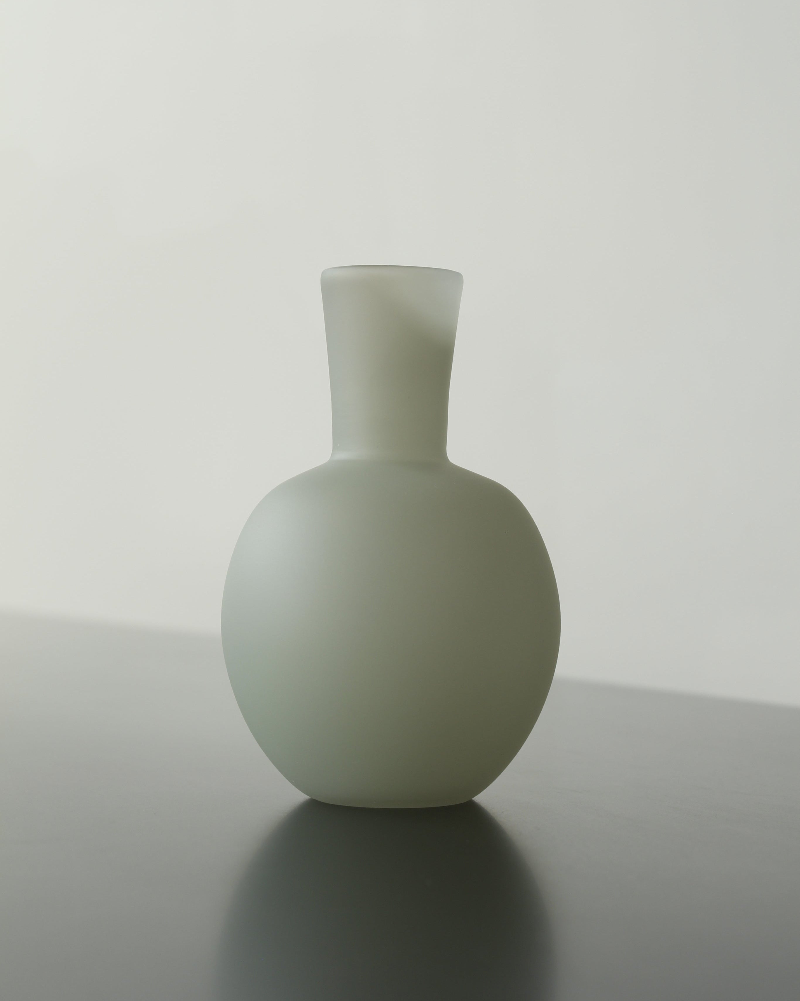 Small Vase in Elephant by Verre d'Onge | The Oblist
