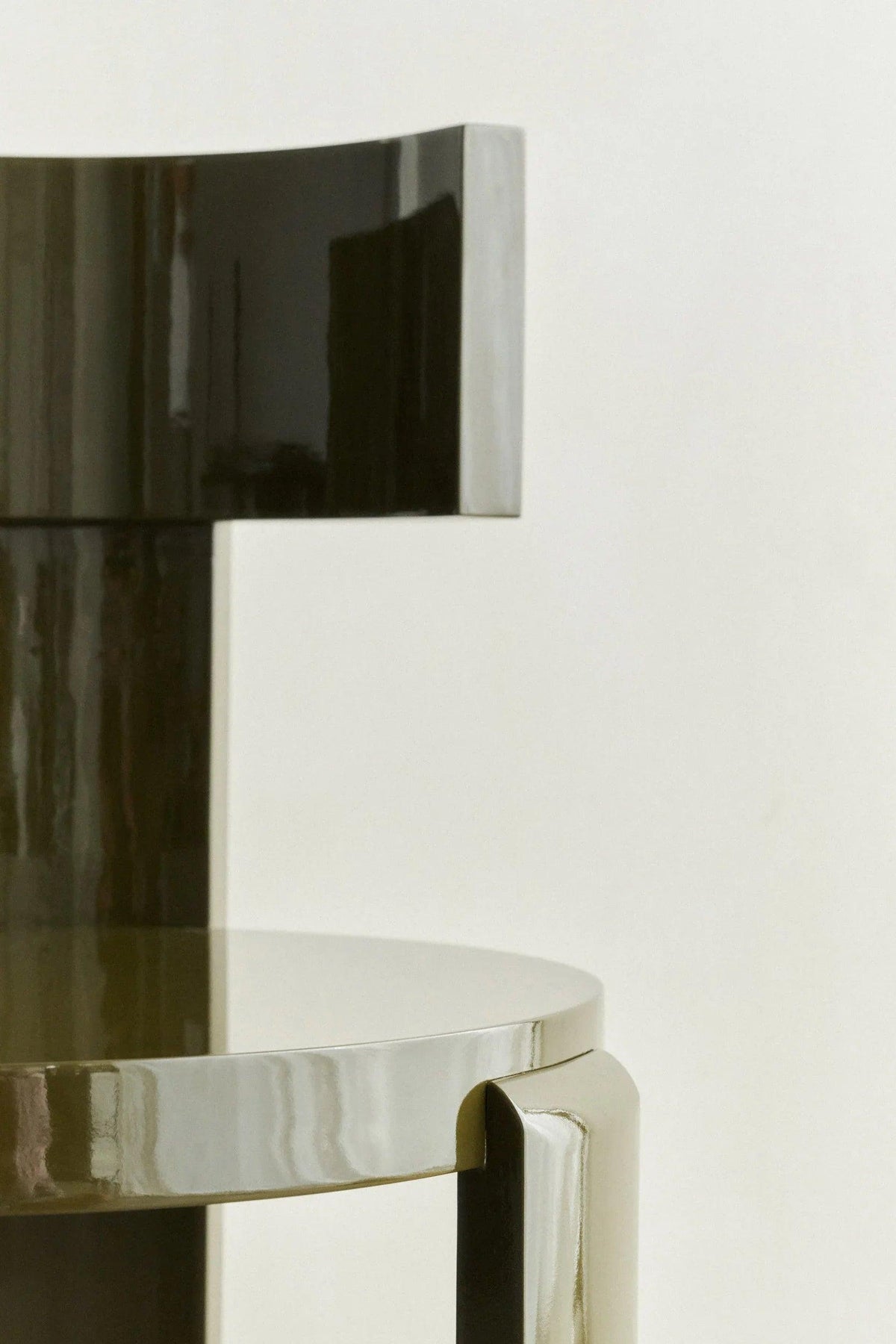 SPINA CHAIR — alternate view