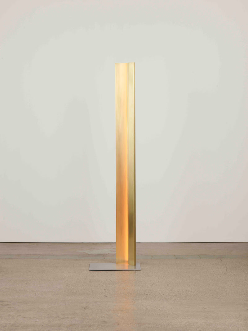 Mano Standing Light by UMBERTO BELLARDI RICCI | The Oblist
