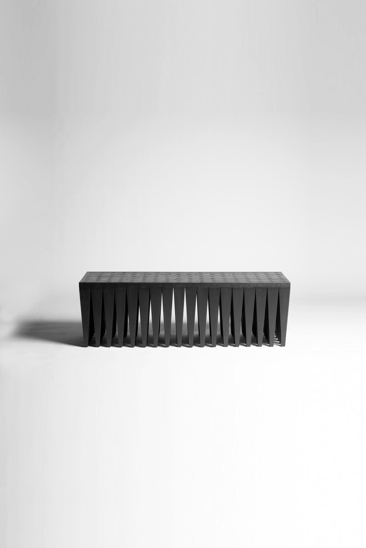 Obsidiana Bench — alternate view