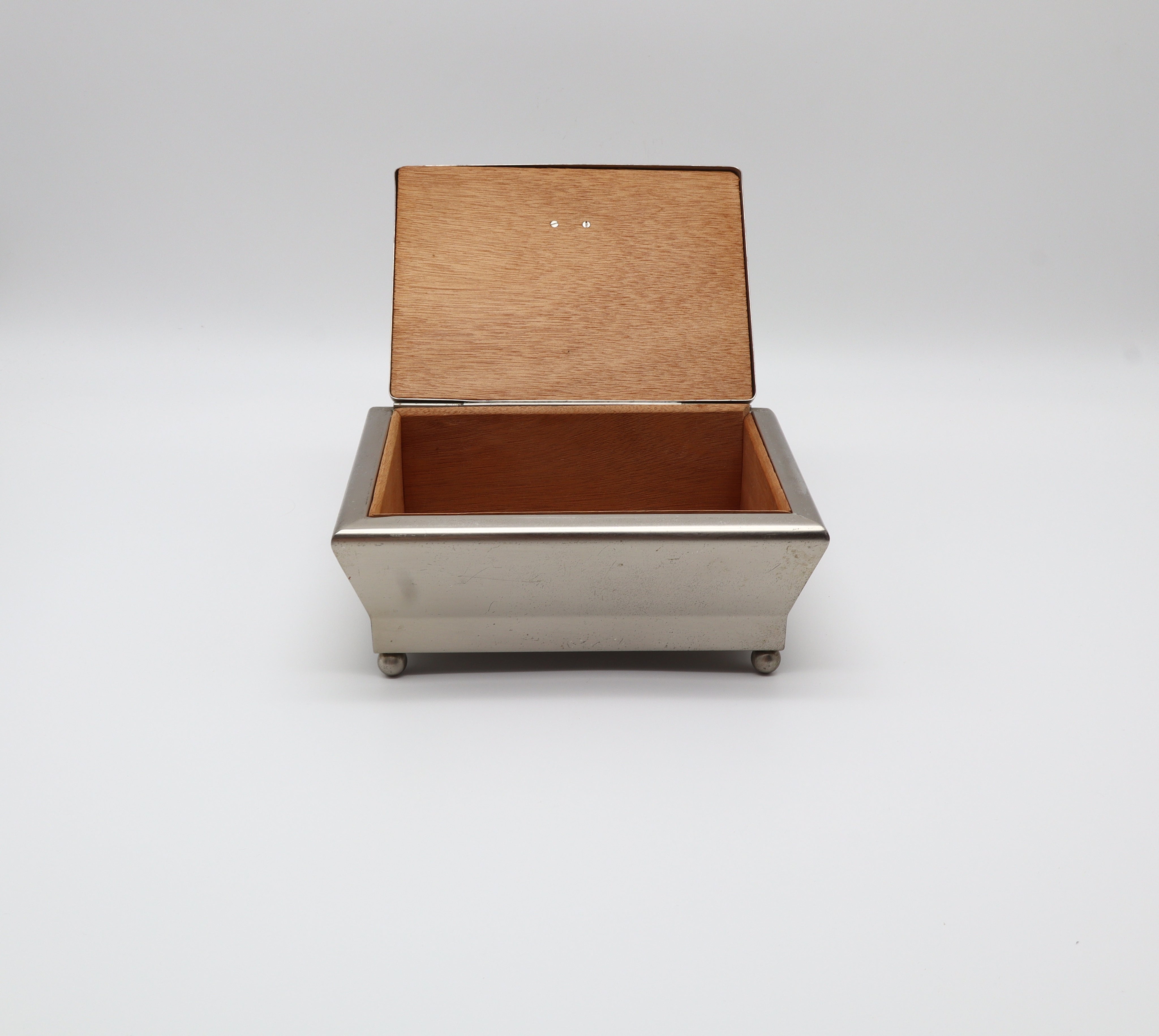 Art Deco Box – Netherlands, c. 1930s — lifestyle setting