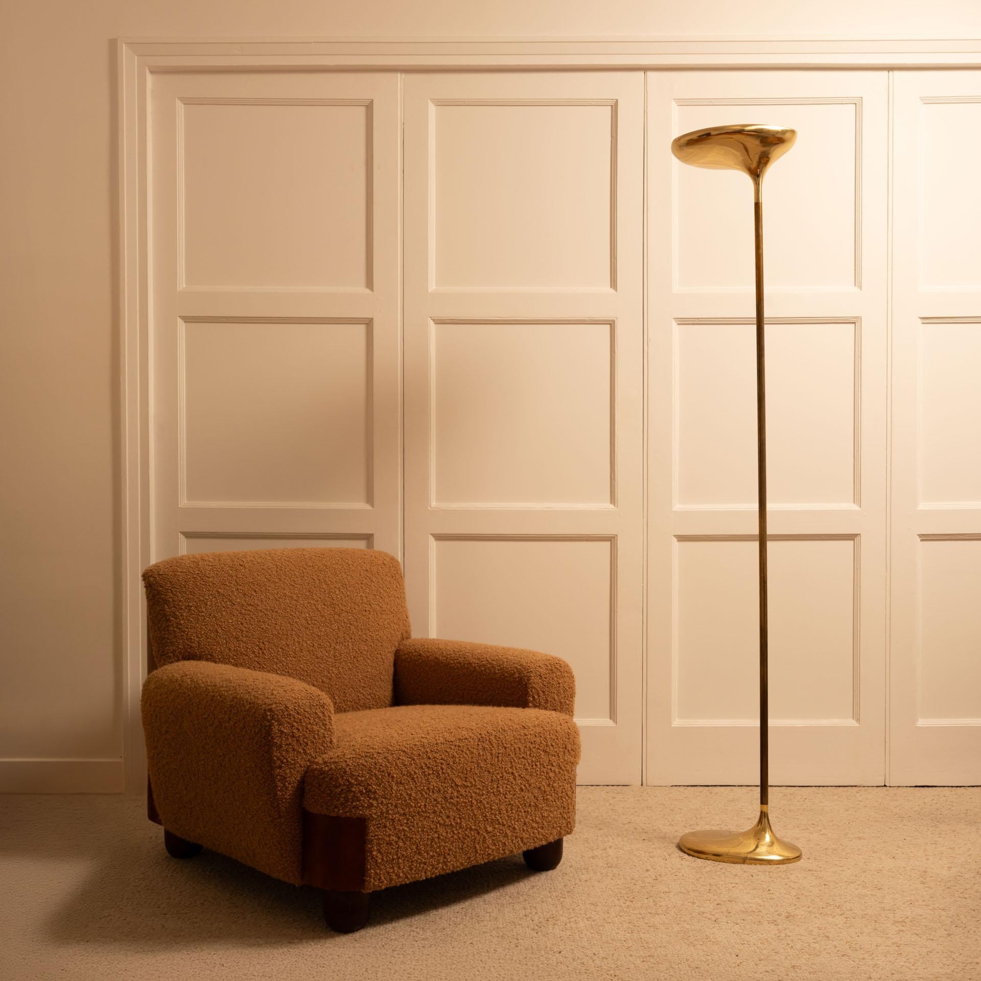 Italian armchairs wood & bouclé - 1970s — detail view