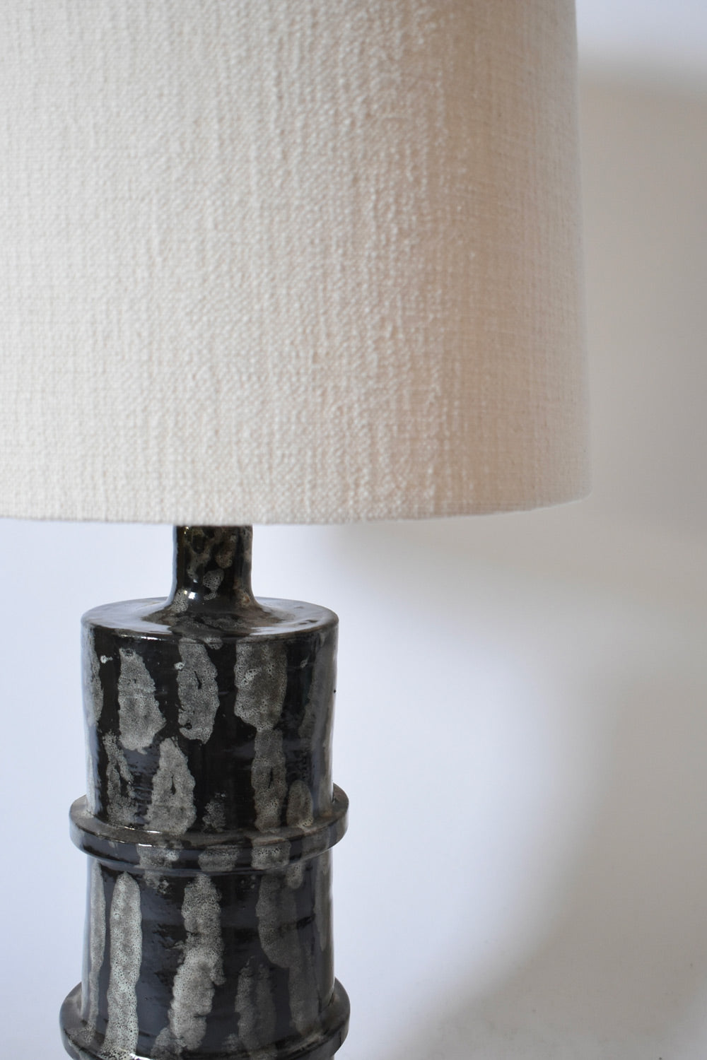 Inle 45cm Grey and Black Ceramic Table Lamp, Barracuda Edition — close-up
