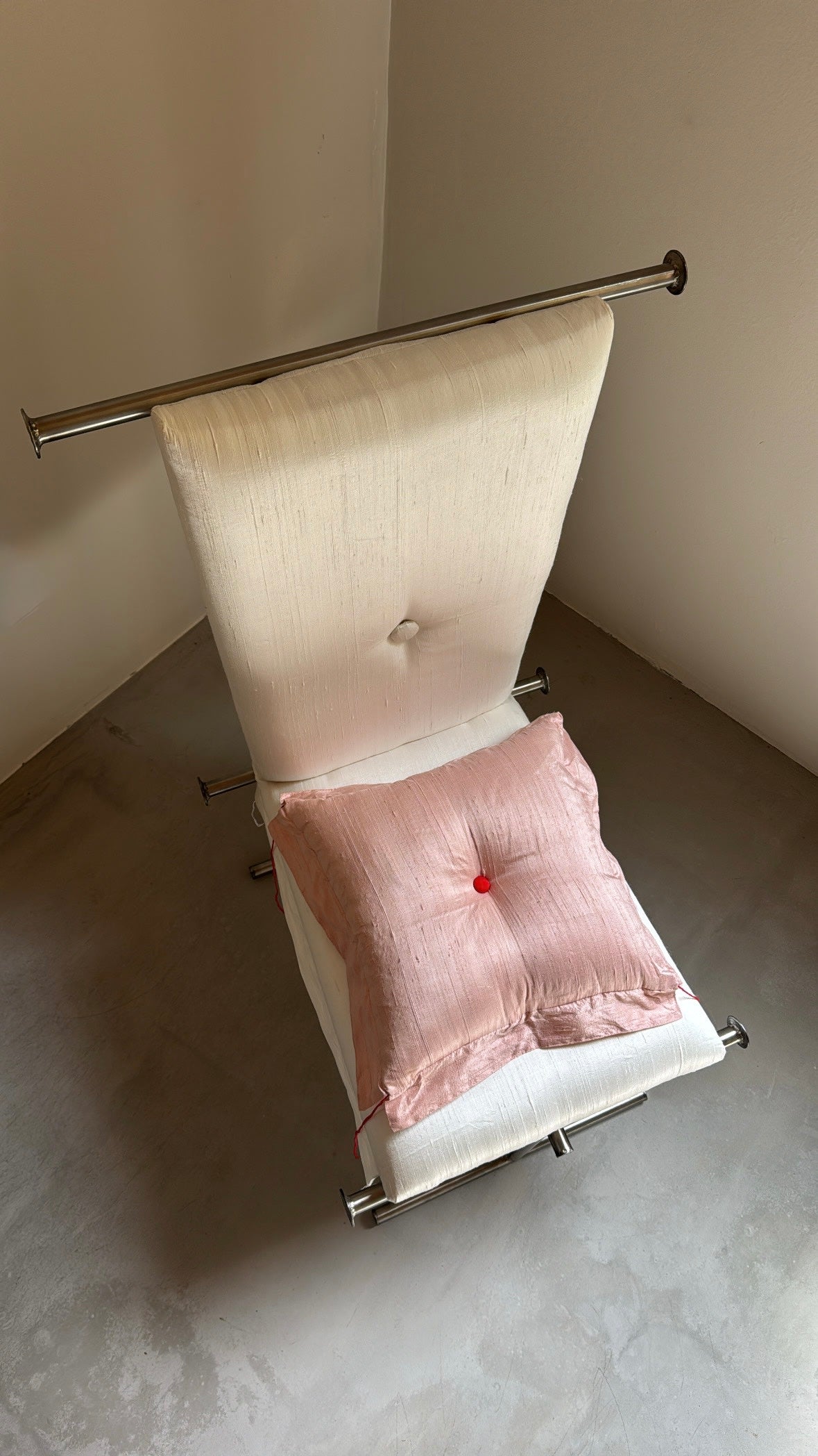 RAINI SILK PILLOW — lifestyle setting
