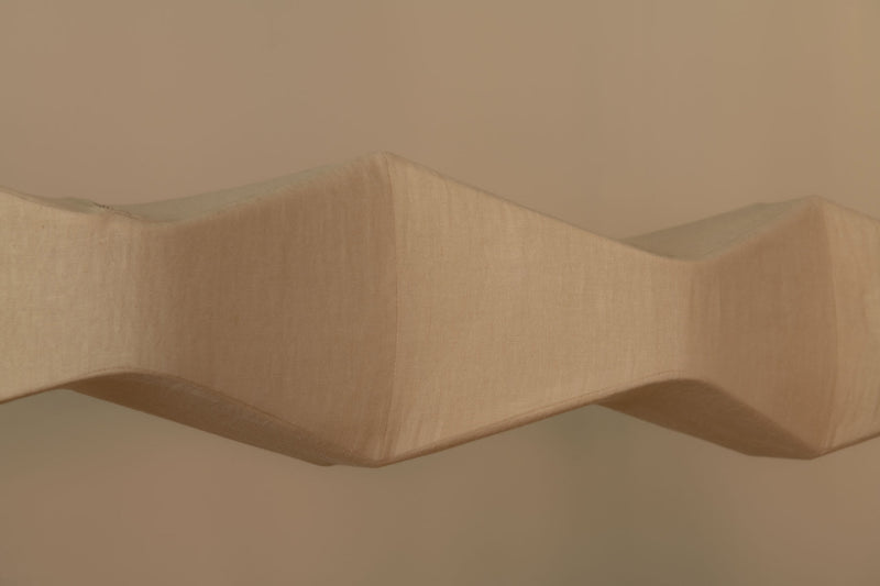"Arête" Pendant Horizontal Line — detail view