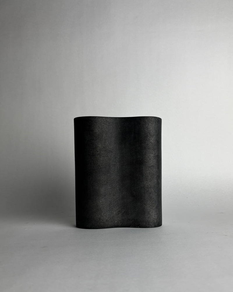 Ceramic vase by Keith Munro  — side angle