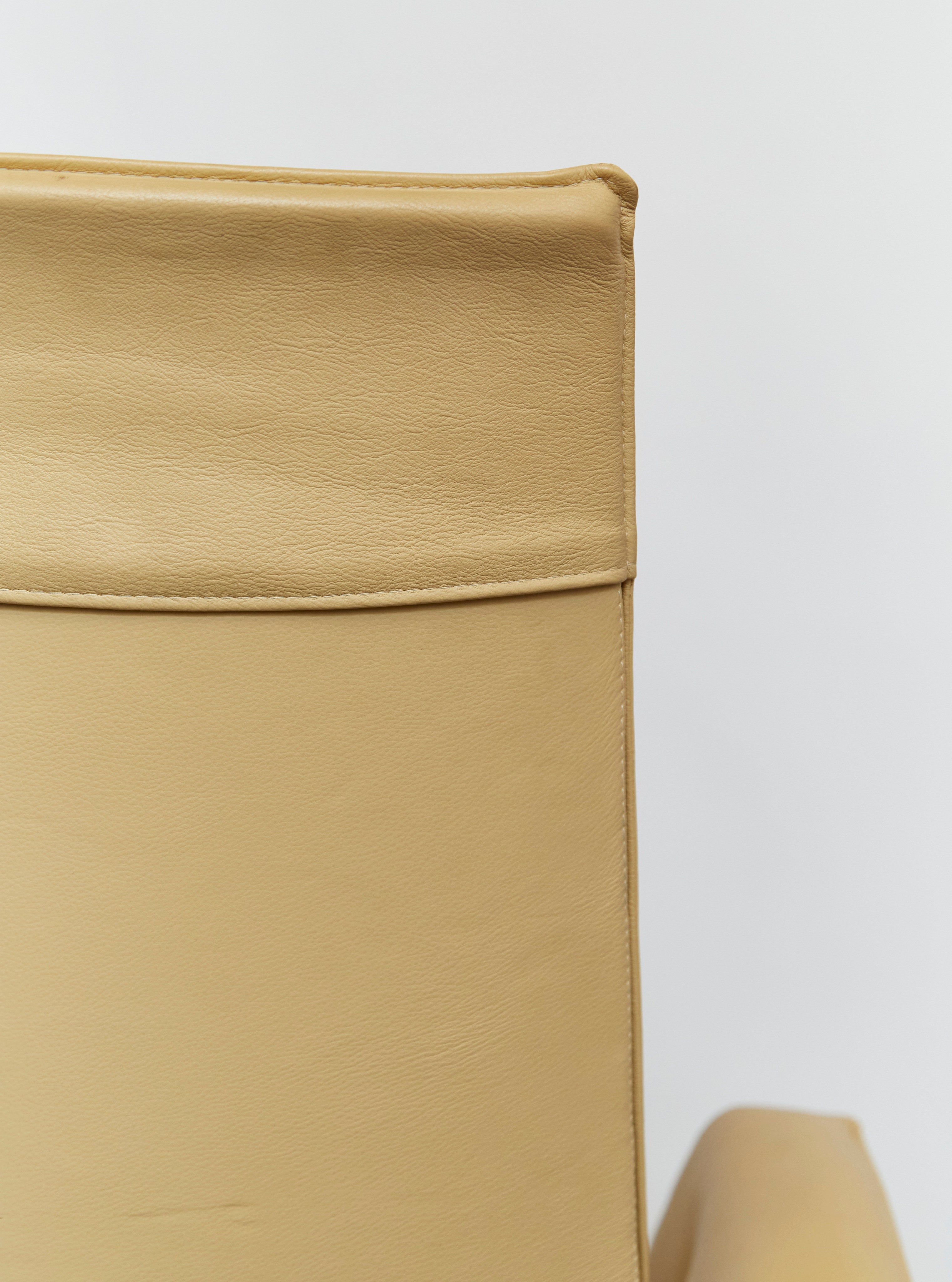 Armchair Model 6725 Swivel Tulip Chair | The Oblist