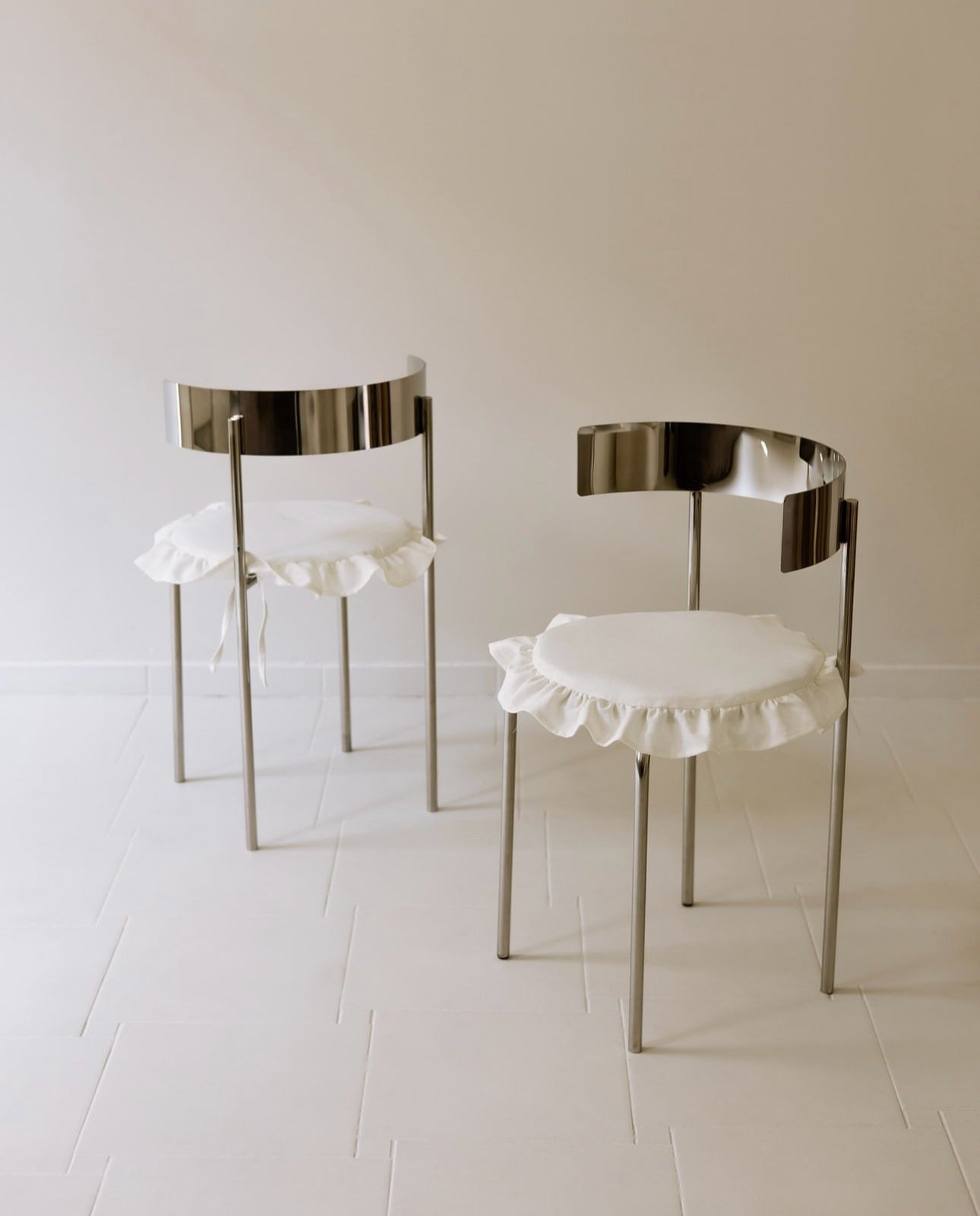 Meadow Chair - Skirted — close-up of white fabric seat detail