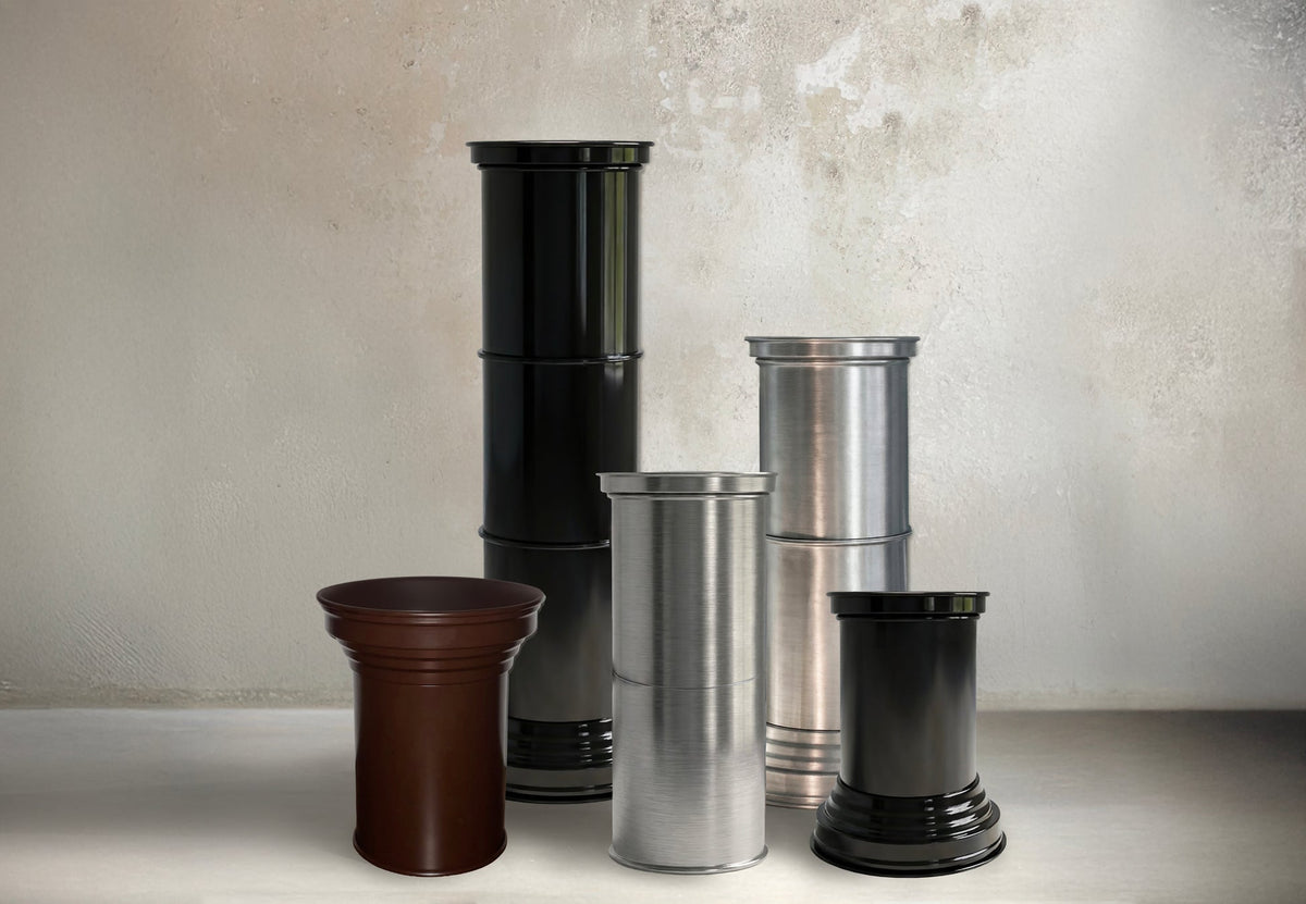 Cylindrical Side Table in Metal and mirror-polished metal - Plinth/ Pedestal — alternate view