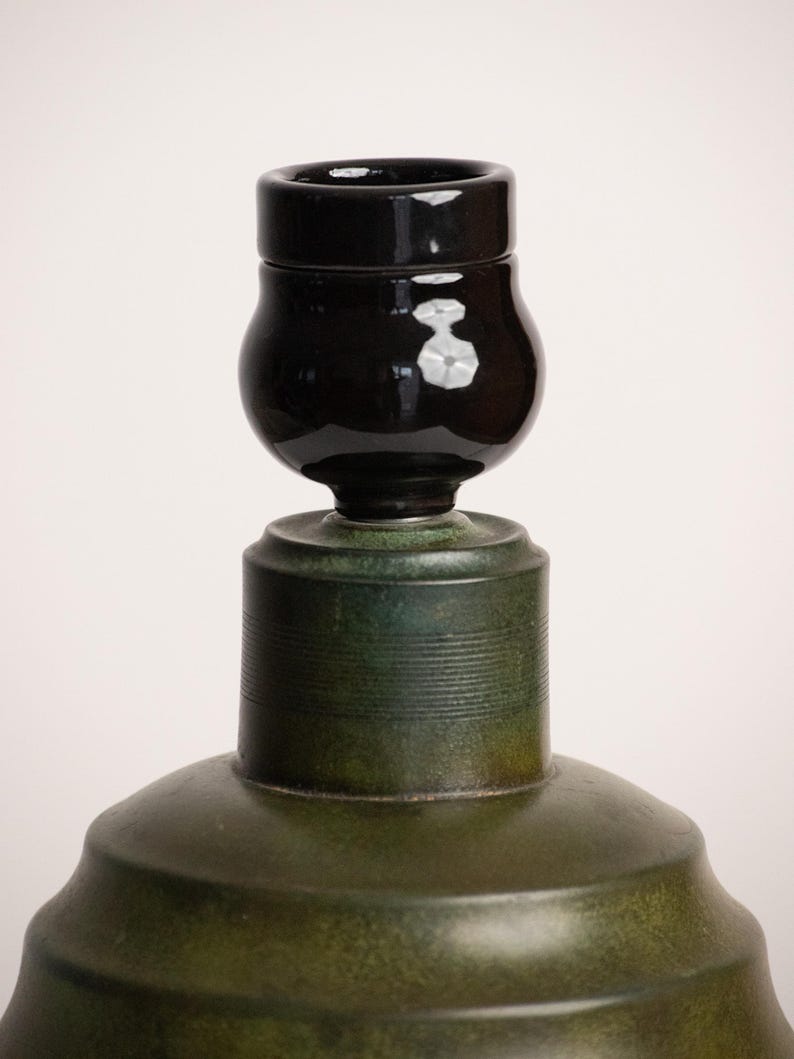 Art Deco Ribbed Metal Table Lamp — close-up