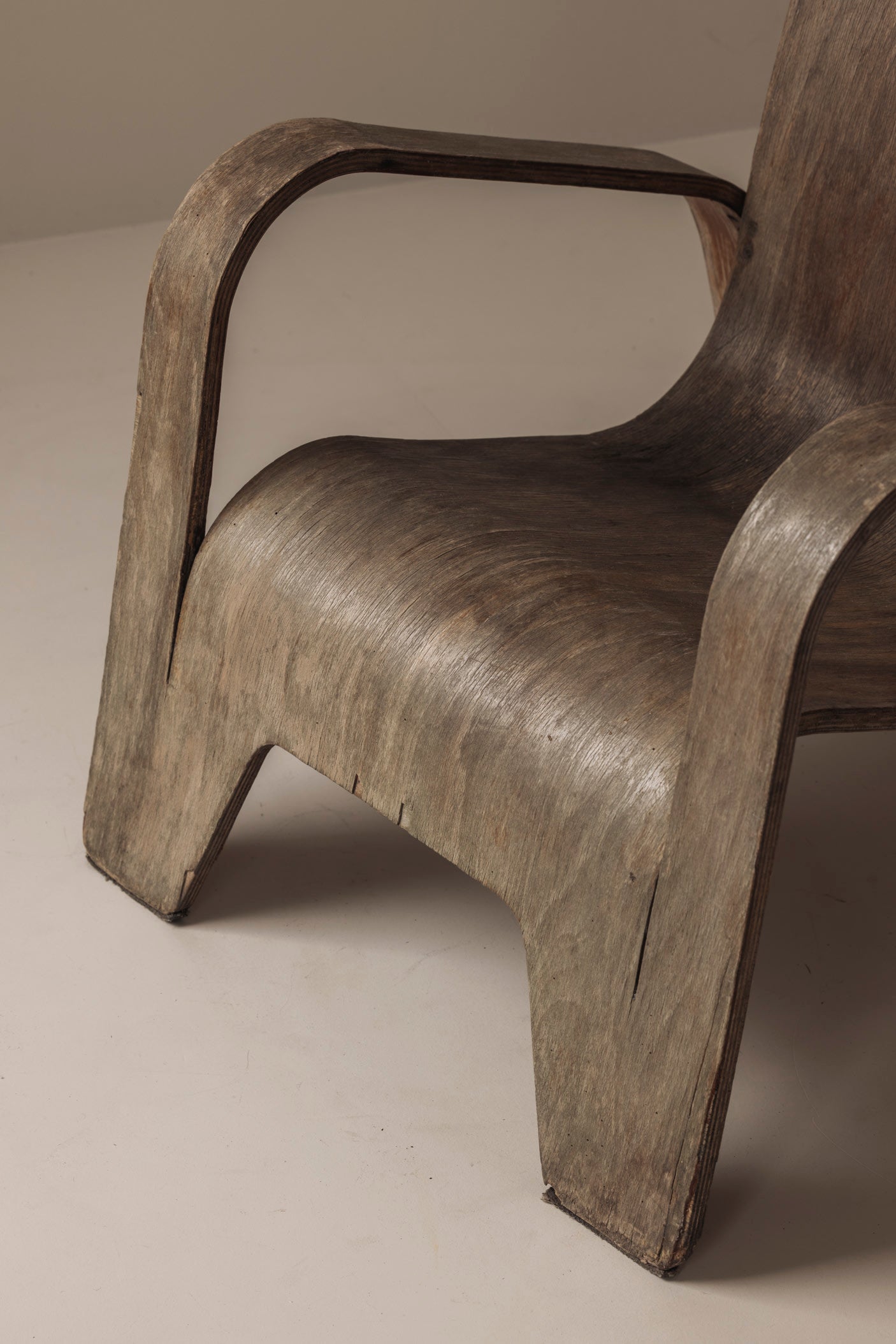 Early modernist LaWo1 armchair by Han Pieck for Lawo Ommen, the Netherlands 1946 — lifestyle setting
