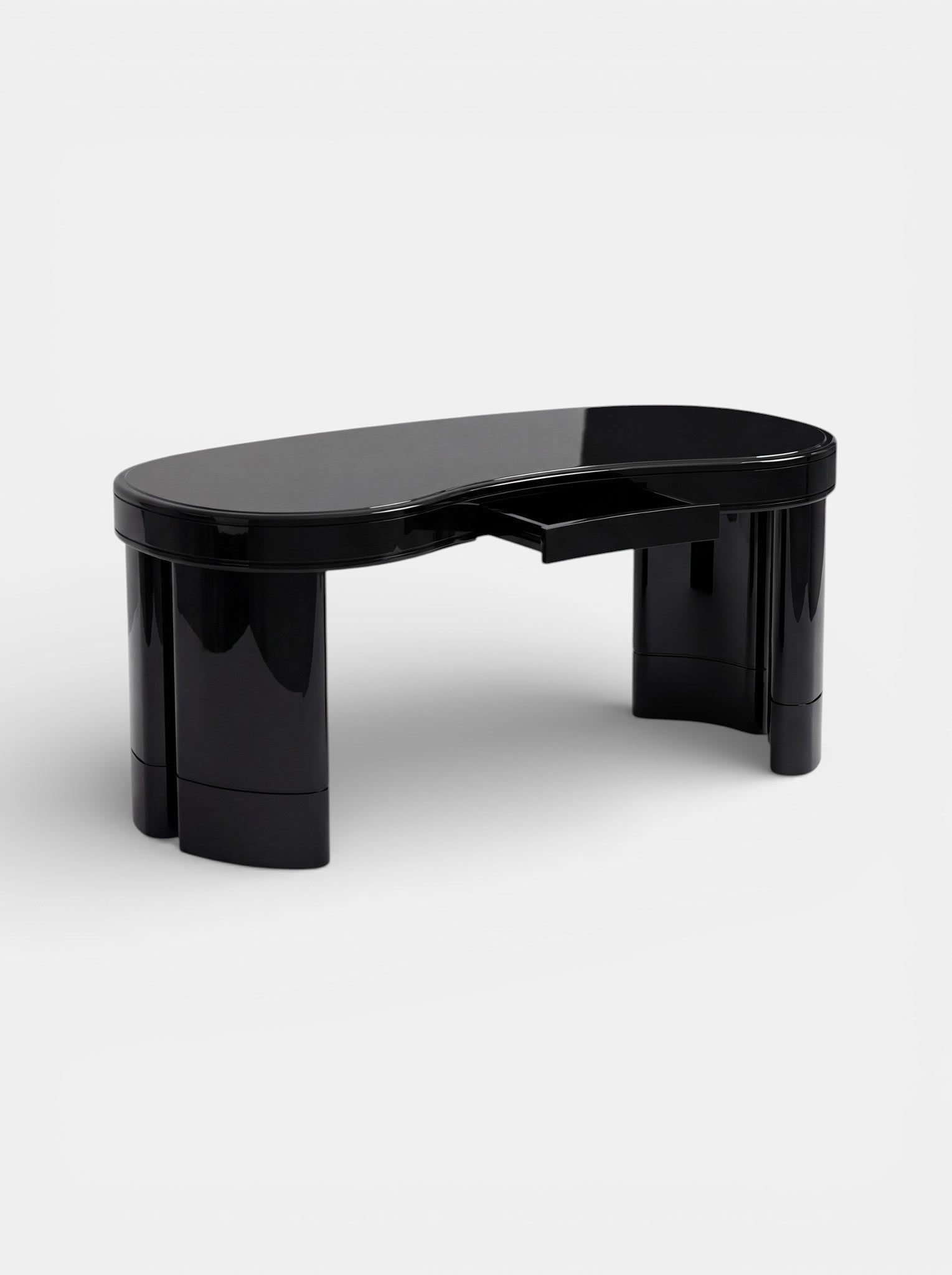 Nicola Black Lacquered Desk — detail view