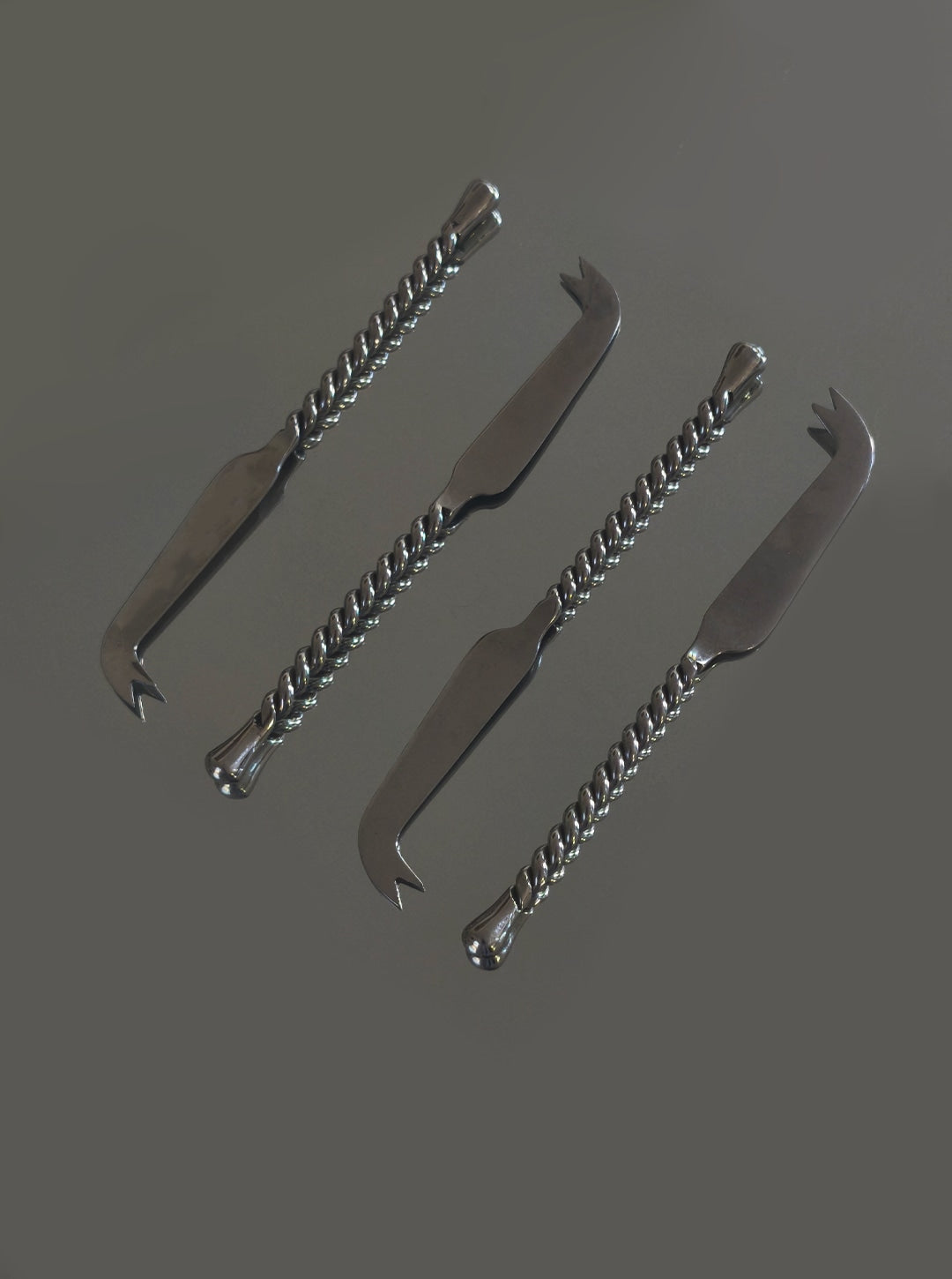 Ensemble de 4 couteaux à fromage