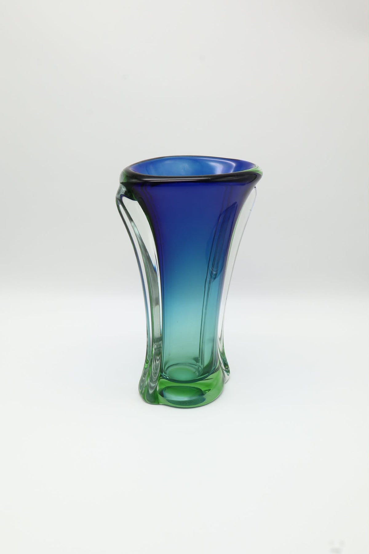 Vintage Murano Sommerso Art Glass Vase – Italy, 1960s by Forma Finds | The Oblist