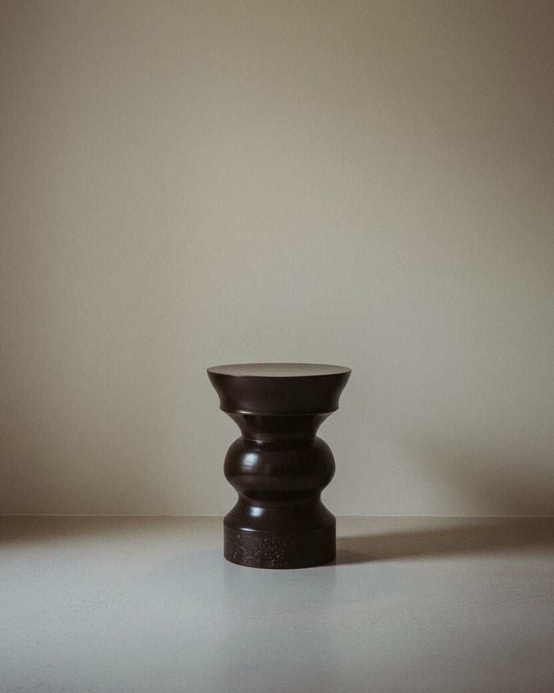 BRUN FONCE Side Table in Ceramic — front view against neutral background