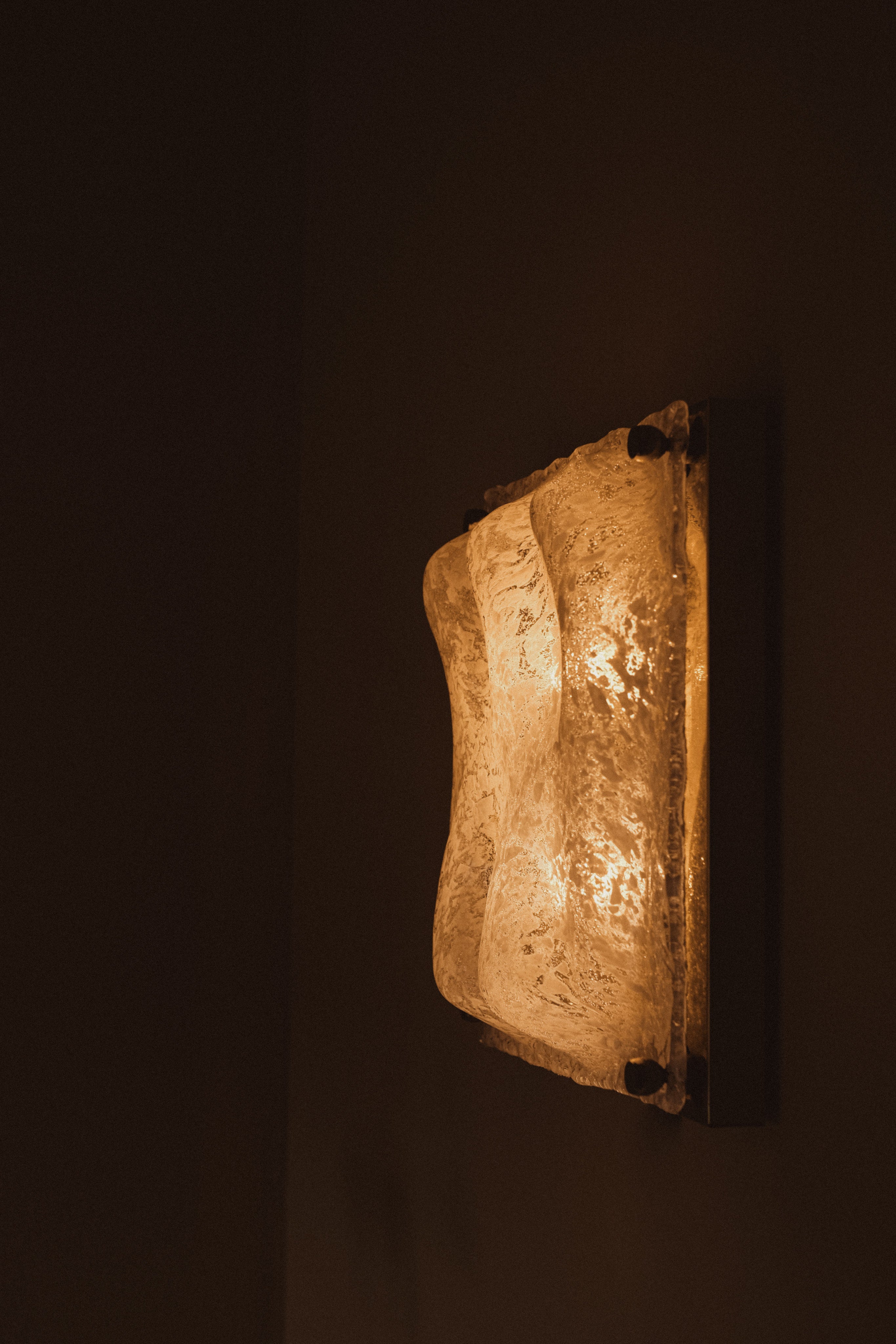 Extra Large Toni Zuccheri Murano Ice Glass Wall Lamp — close-up