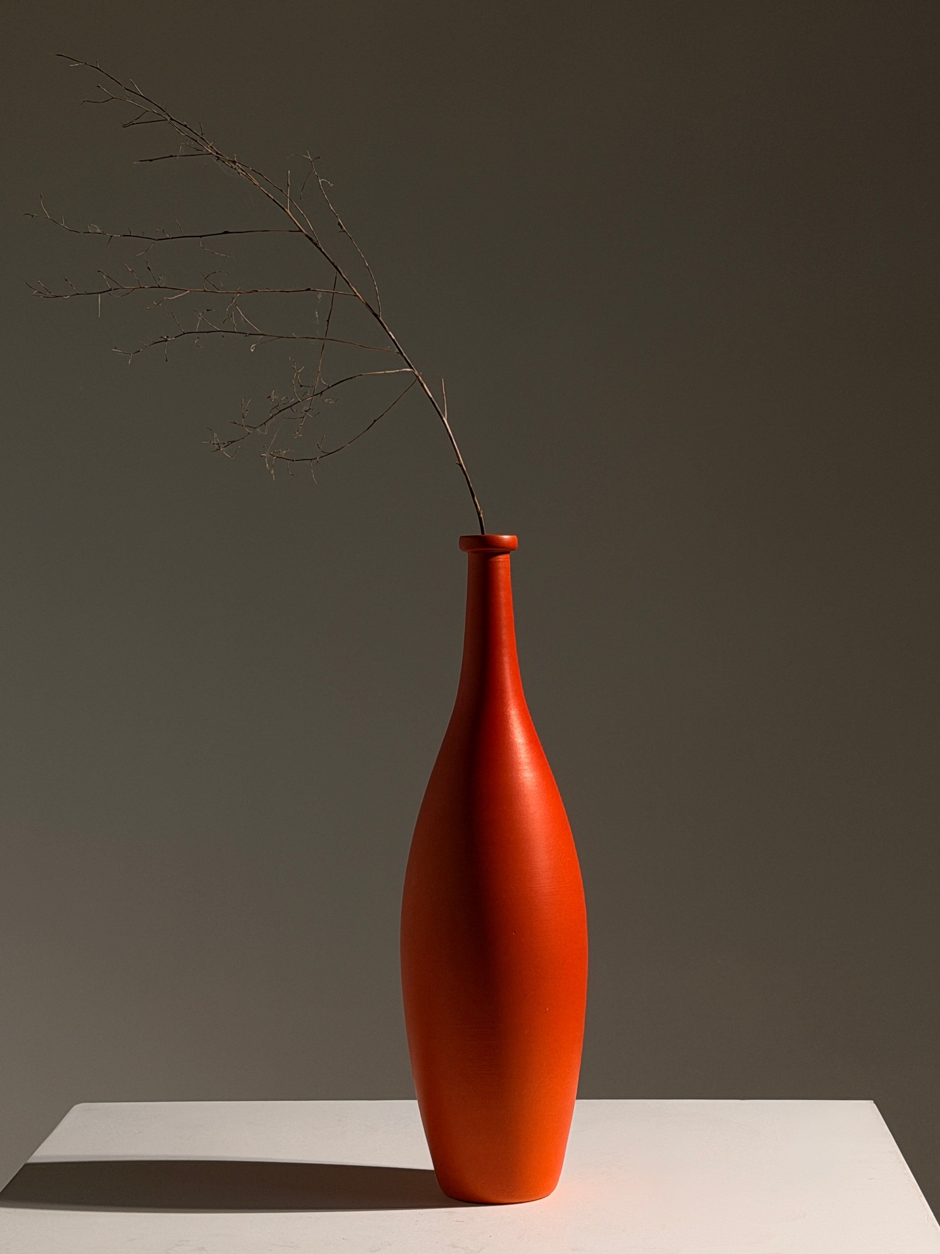 Large orange soliflore bottle vase by André-Jean Doucin, circa 1950 — close-up