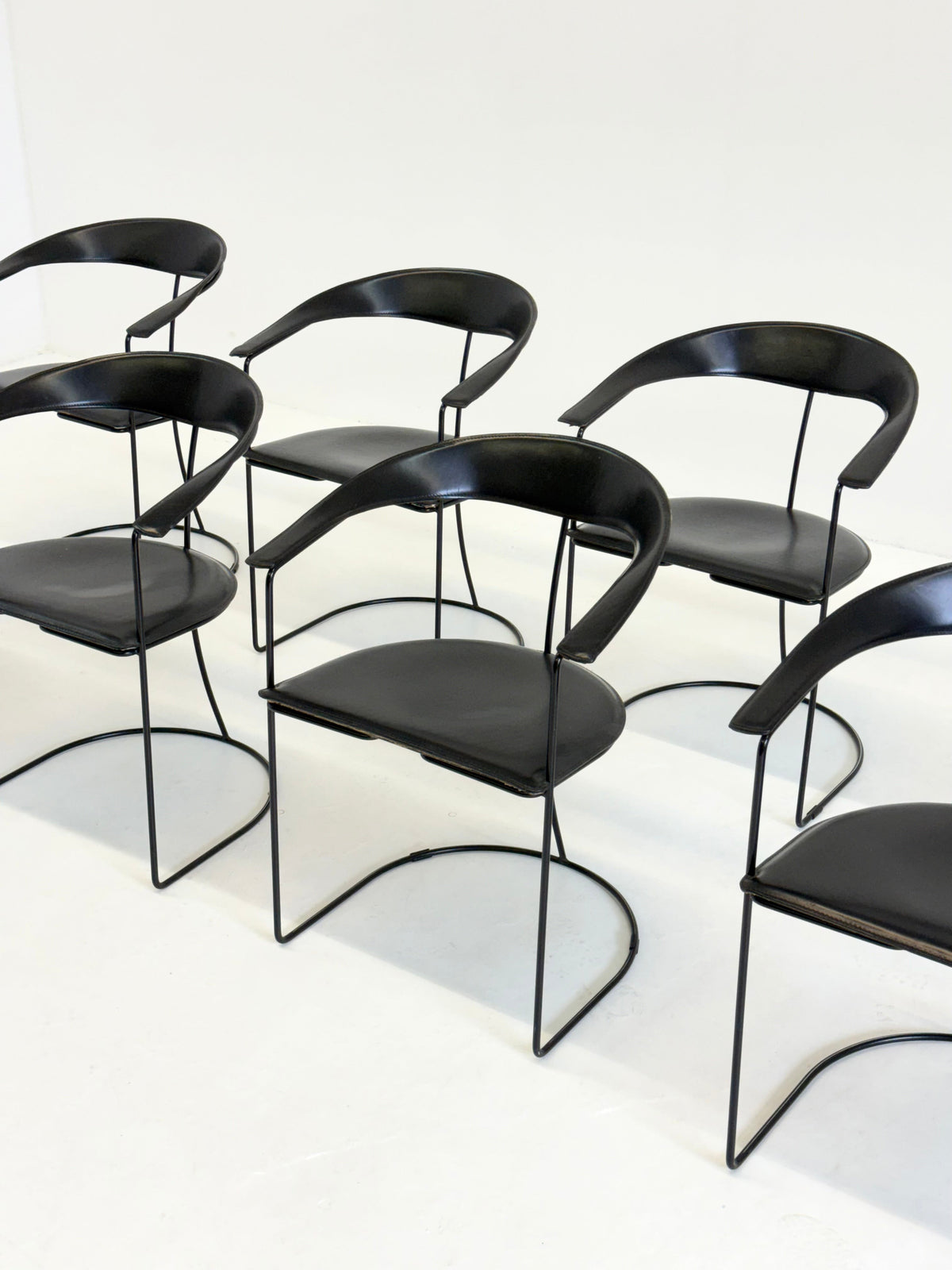 Set of 8 Vintage Arrben Ursala dining chairs in black leather — view 13