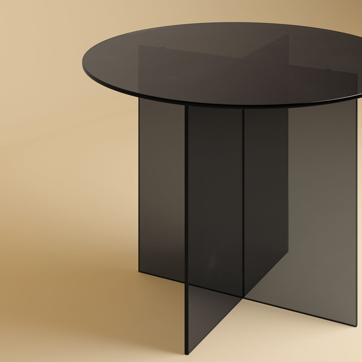 Round Glass Dining Table - YURI Series — close-up